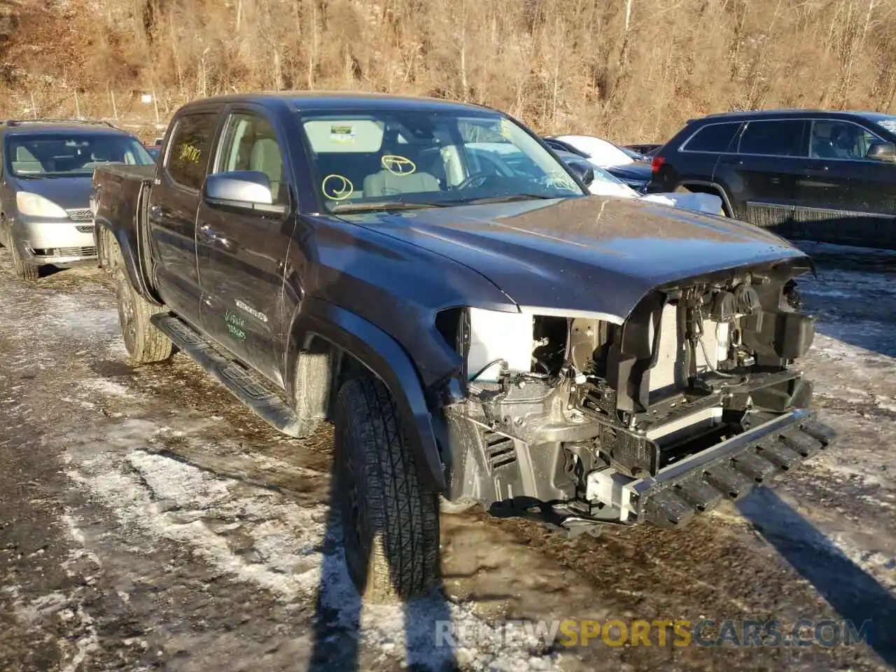 1 Photograph of a damaged car 3TMCZ5AN0LM352510 TOYOTA TACOMA 2020