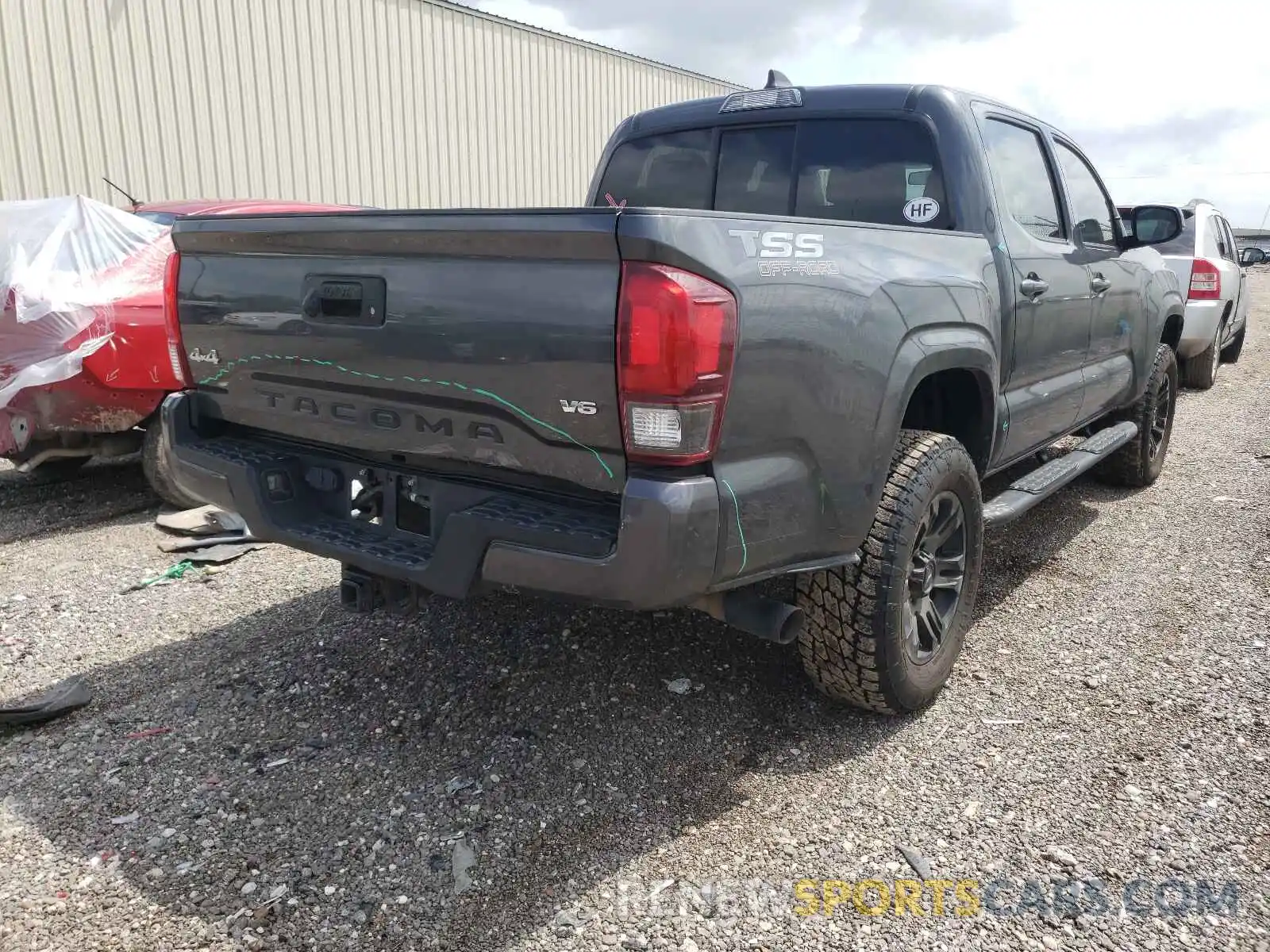 4 Photograph of a damaged car 3TMCZ5AN0LM356363 TOYOTA TACOMA 2020