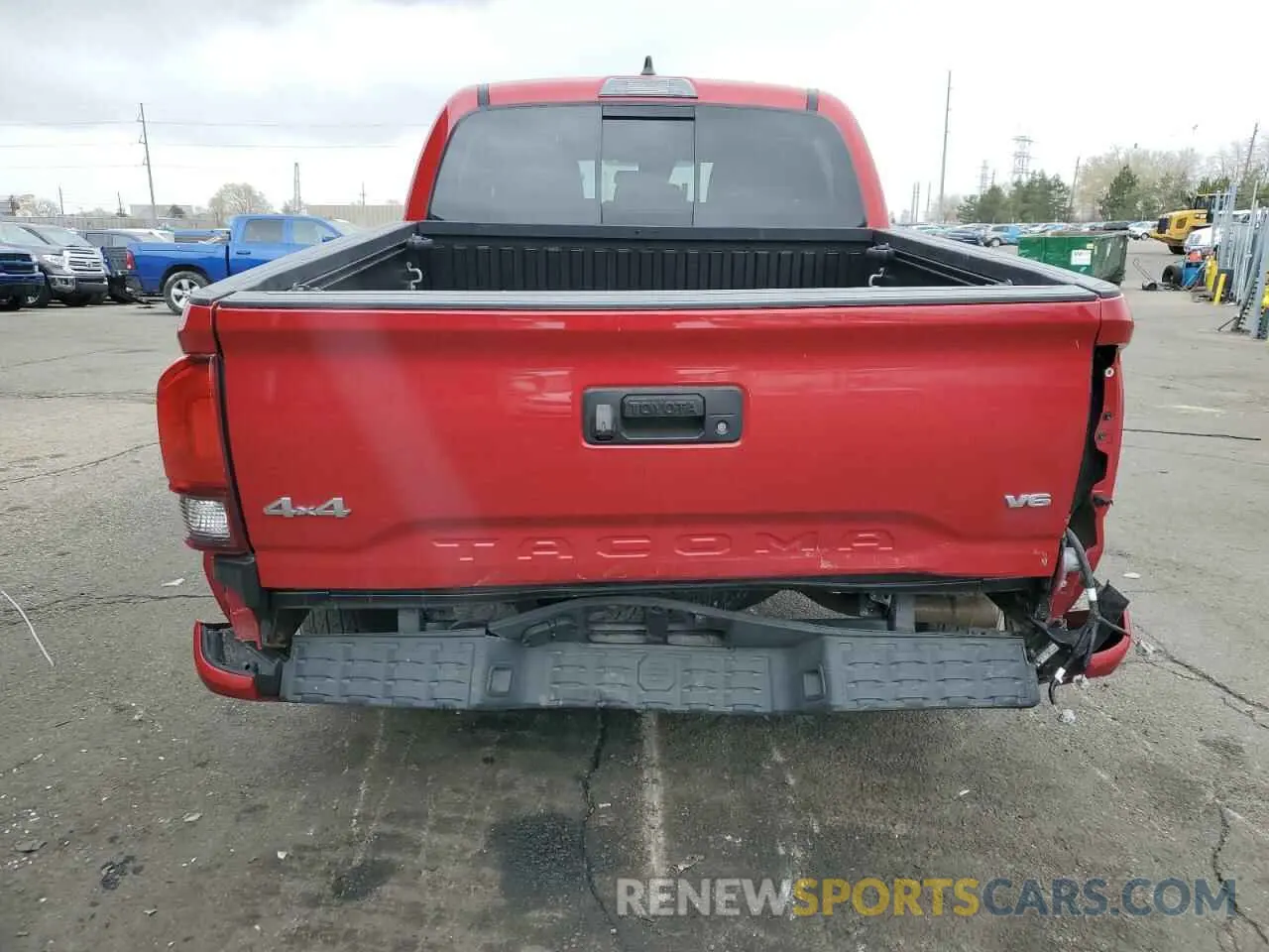 6 Photograph of a damaged car 3TMCZ5AN0LM366861 TOYOTA TACOMA 2020