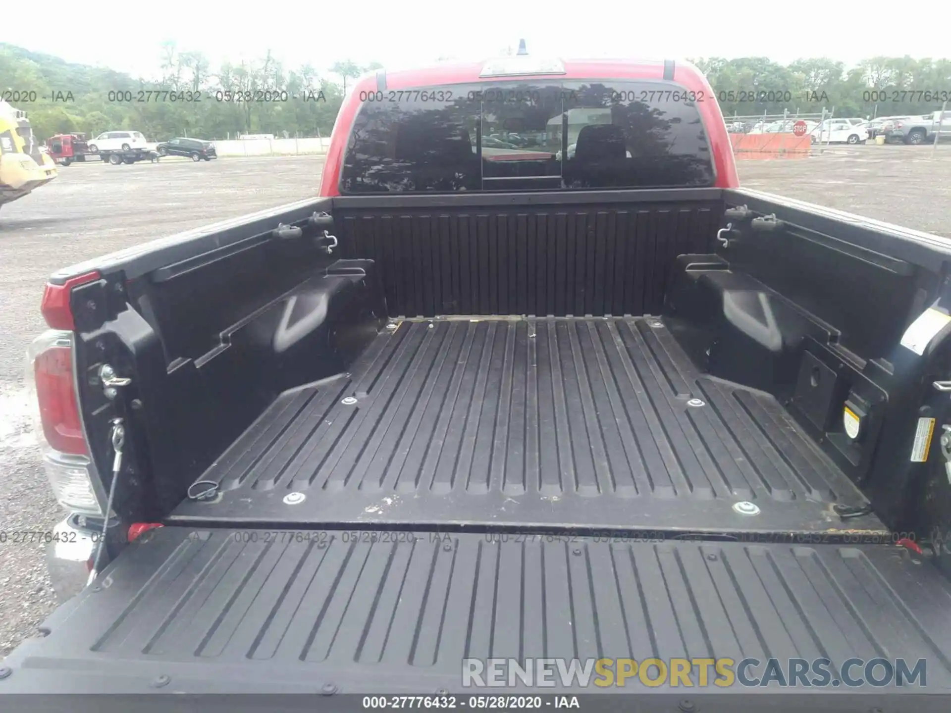 8 Photograph of a damaged car 3TMCZ5AN1LM289899 TOYOTA TACOMA 2020