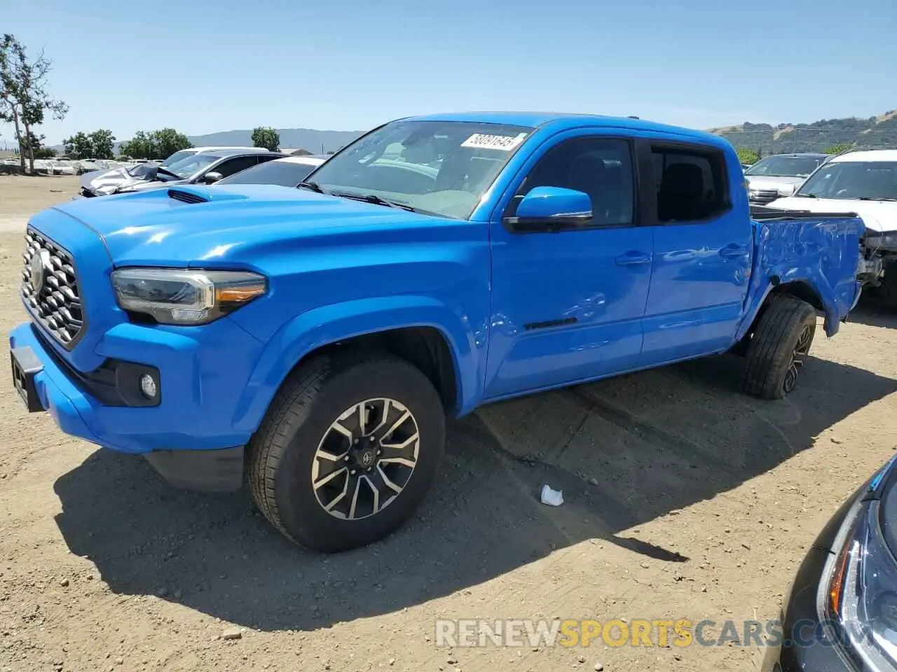 1 Photograph of a damaged car 3TMCZ5AN1LM293385 TOYOTA TACOMA 2020