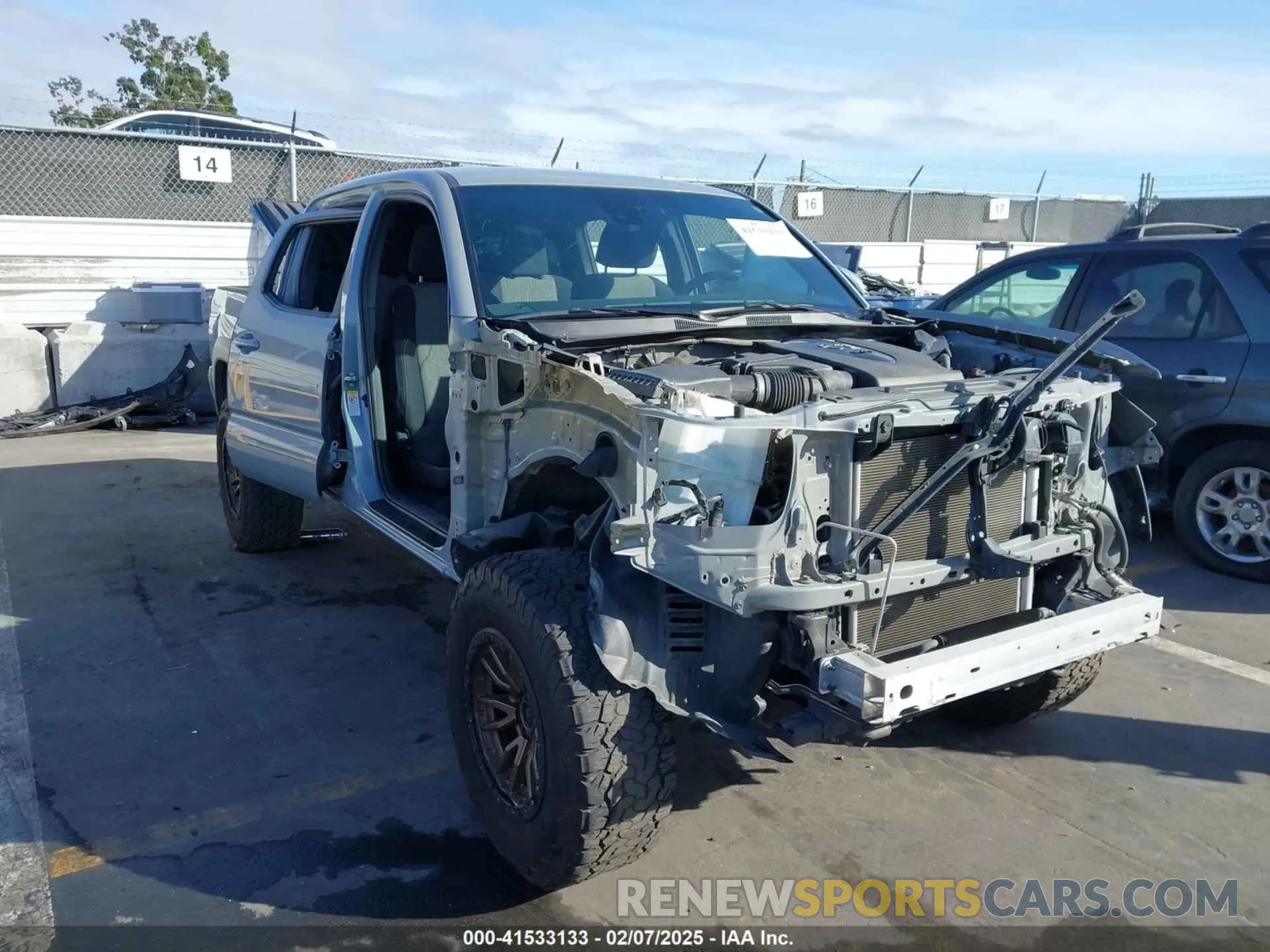 6 Photograph of a damaged car 3TMCZ5AN1LM293791 TOYOTA TACOMA 2020