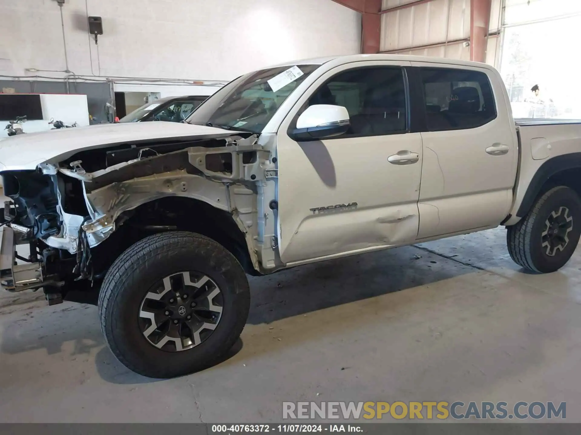 6 Photograph of a damaged car 3TMCZ5AN1LM302652 TOYOTA TACOMA 2020