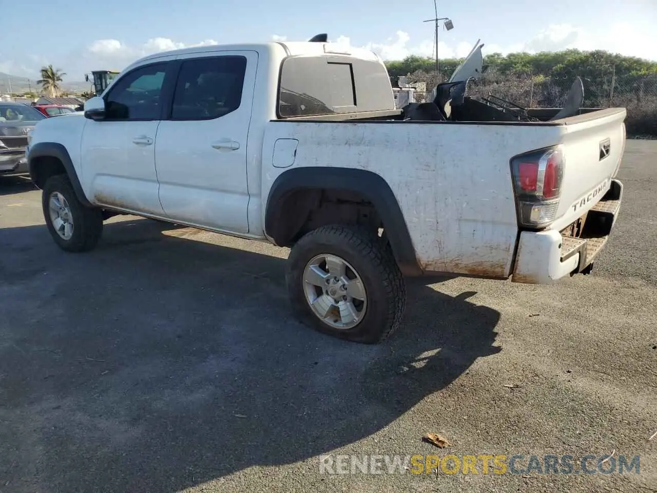 2 Photograph of a damaged car 3TMCZ5AN1LM320696 TOYOTA TACOMA 2020