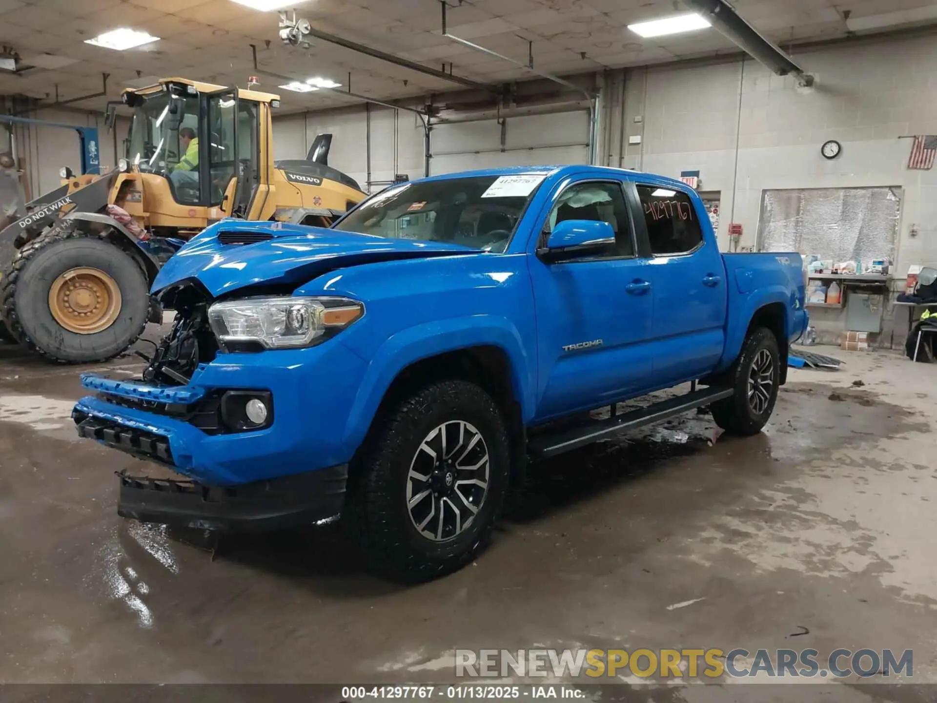 2 Photograph of a damaged car 3TMCZ5AN1LM325672 TOYOTA TACOMA 2020