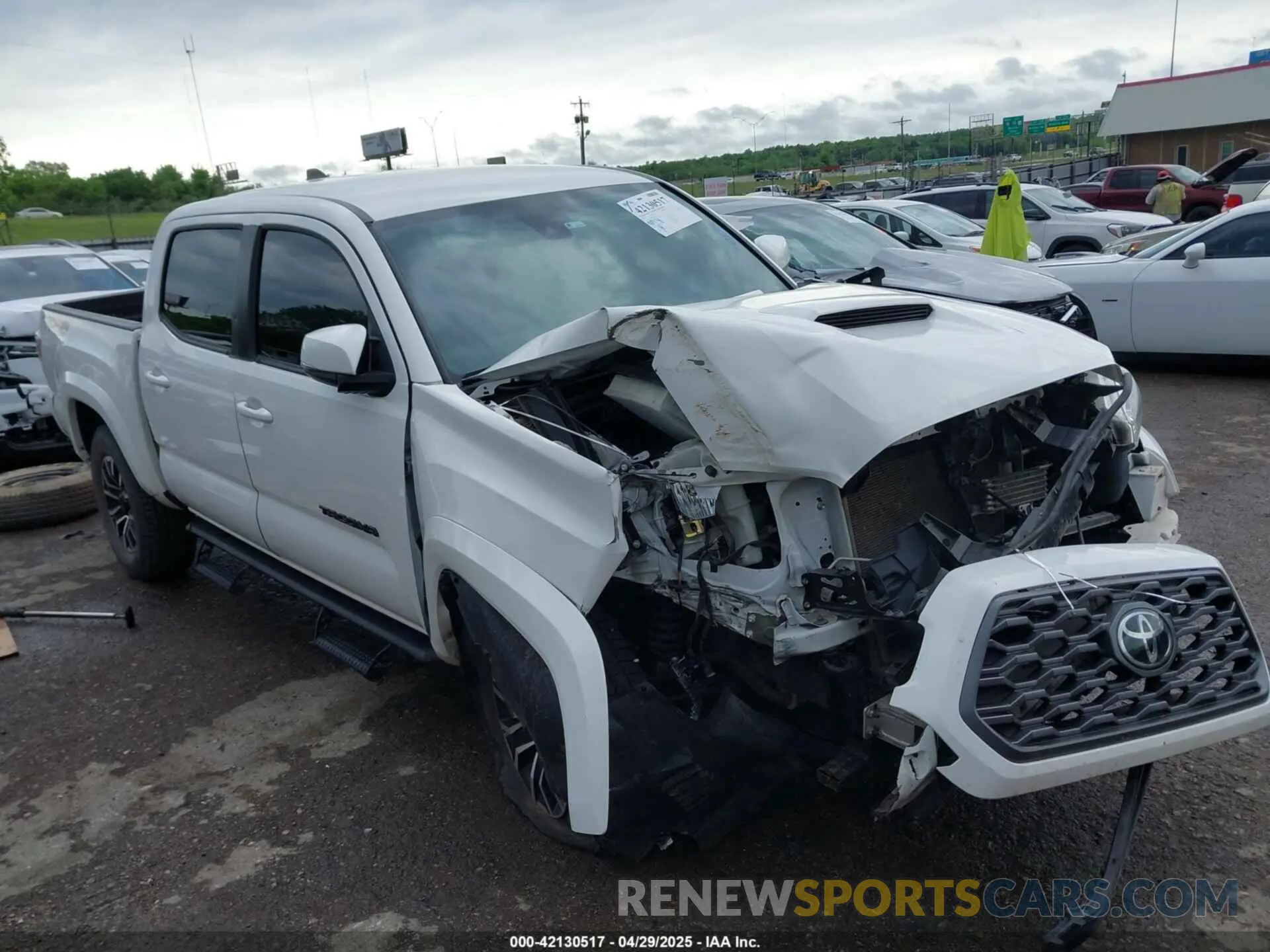 1 Photograph of a damaged car 3TMCZ5AN1LM337904 TOYOTA TACOMA 2020