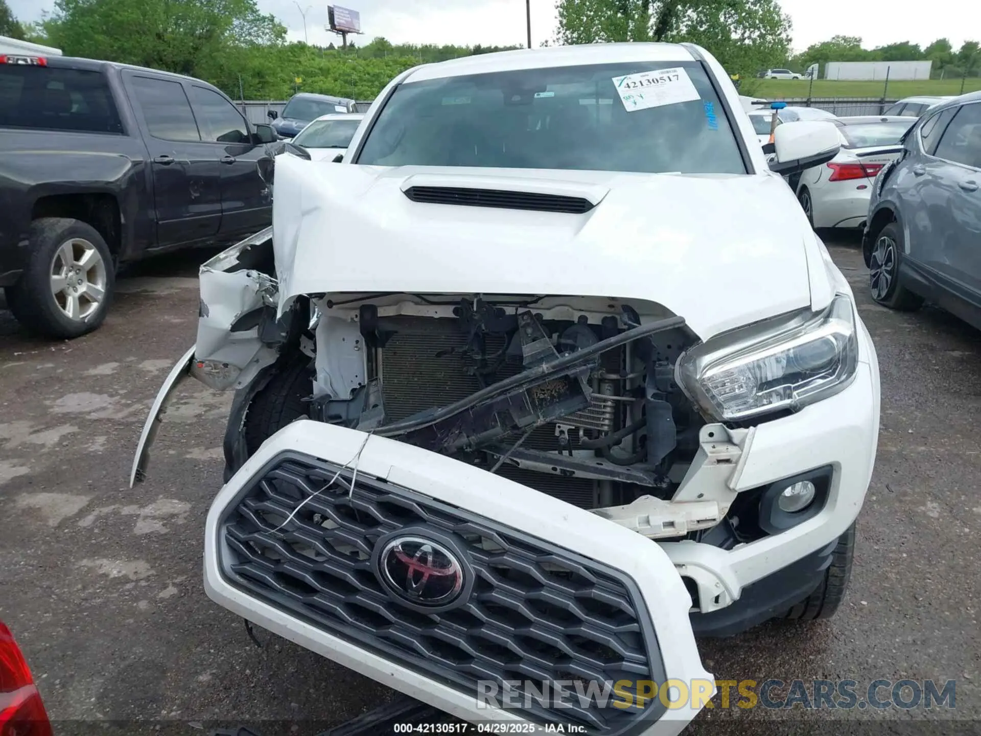 13 Photograph of a damaged car 3TMCZ5AN1LM337904 TOYOTA TACOMA 2020