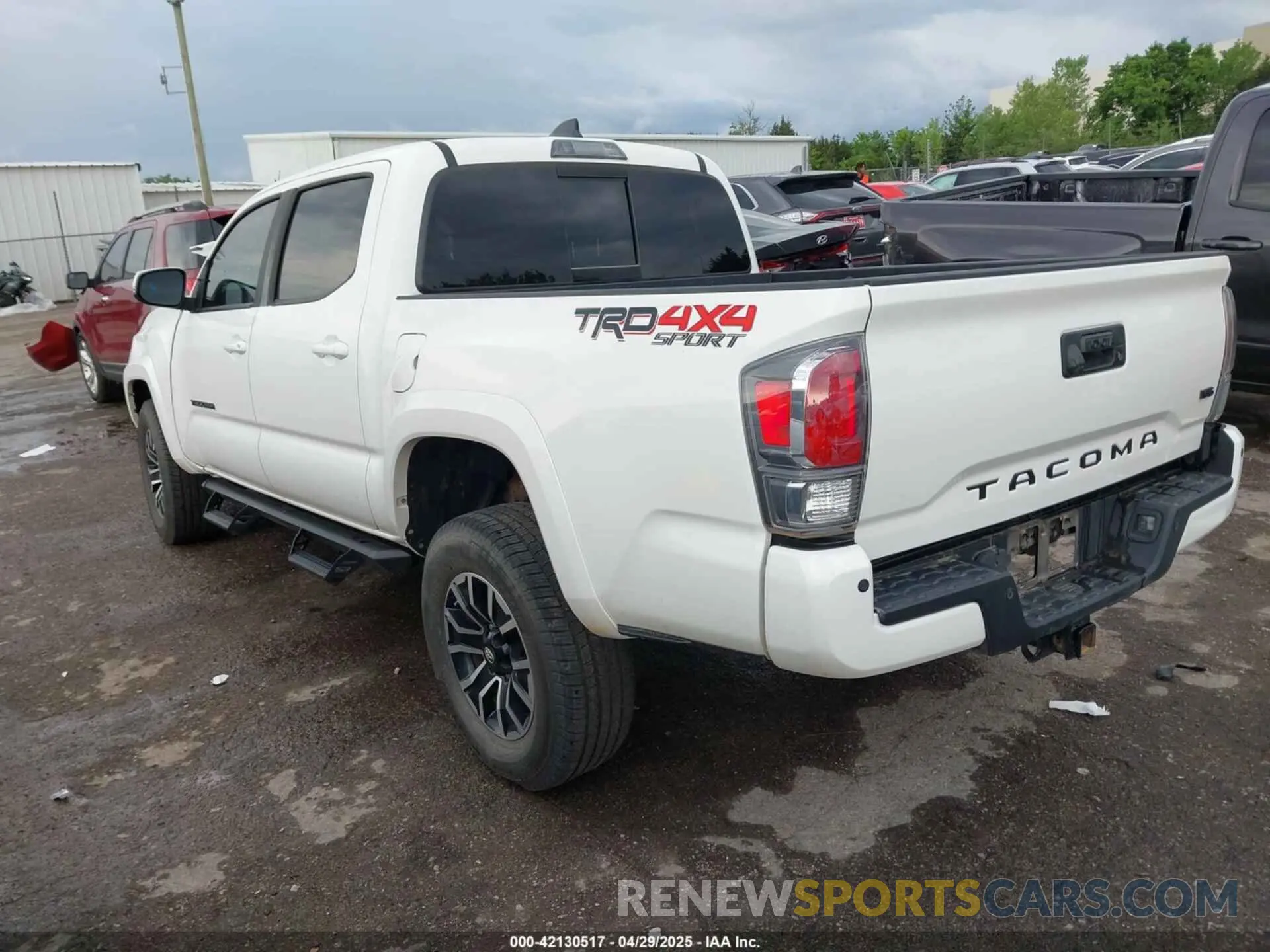 3 Photograph of a damaged car 3TMCZ5AN1LM337904 TOYOTA TACOMA 2020