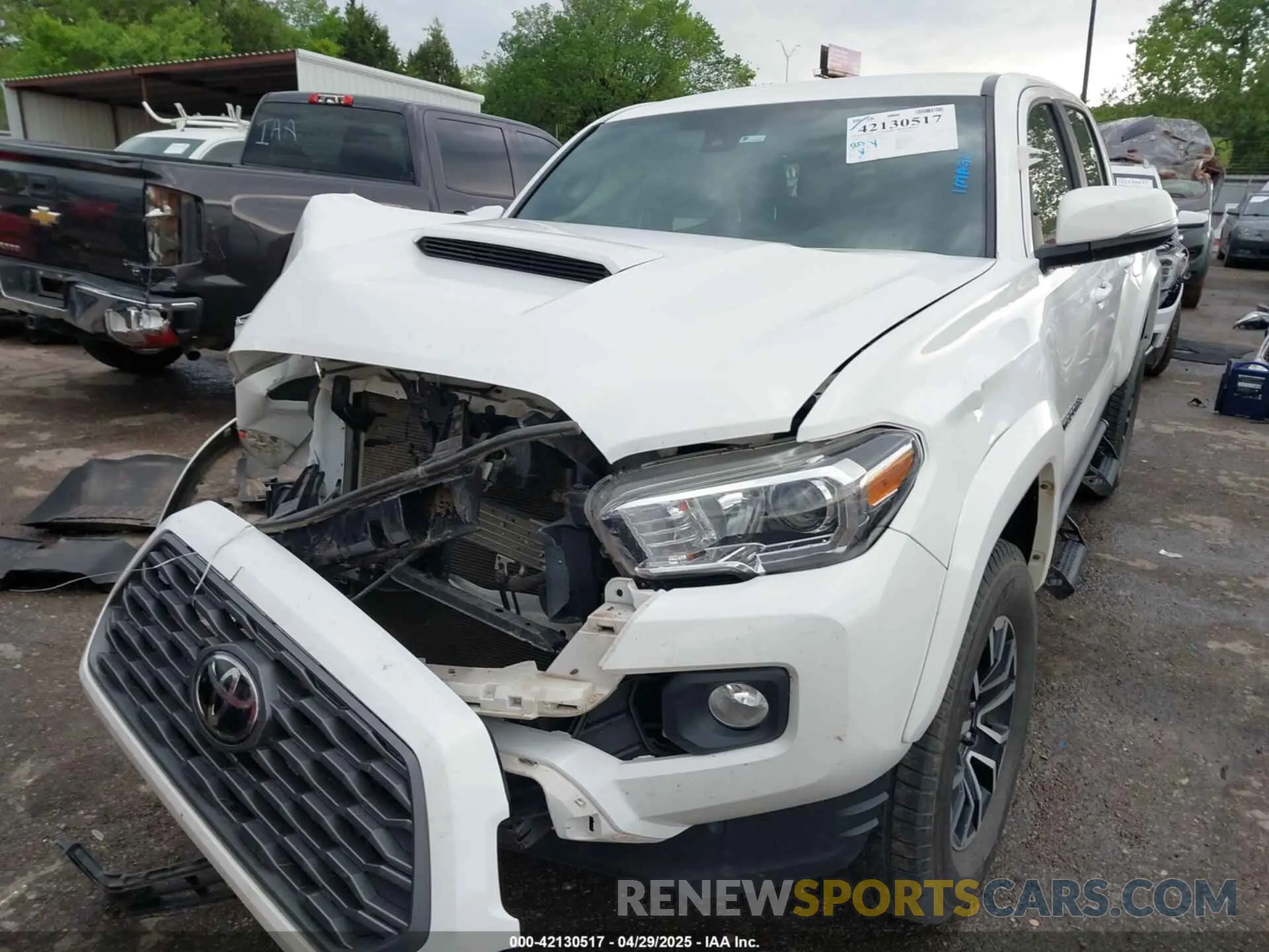 6 Photograph of a damaged car 3TMCZ5AN1LM337904 TOYOTA TACOMA 2020