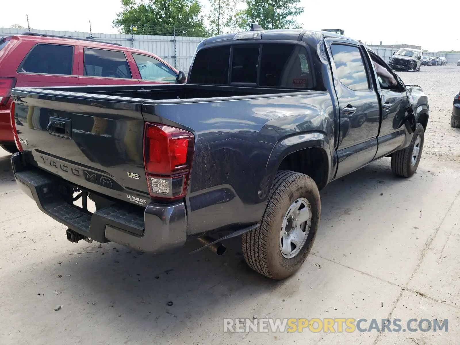 4 Photograph of a damaged car 3TMCZ5AN1LM343296 TOYOTA TACOMA 2020