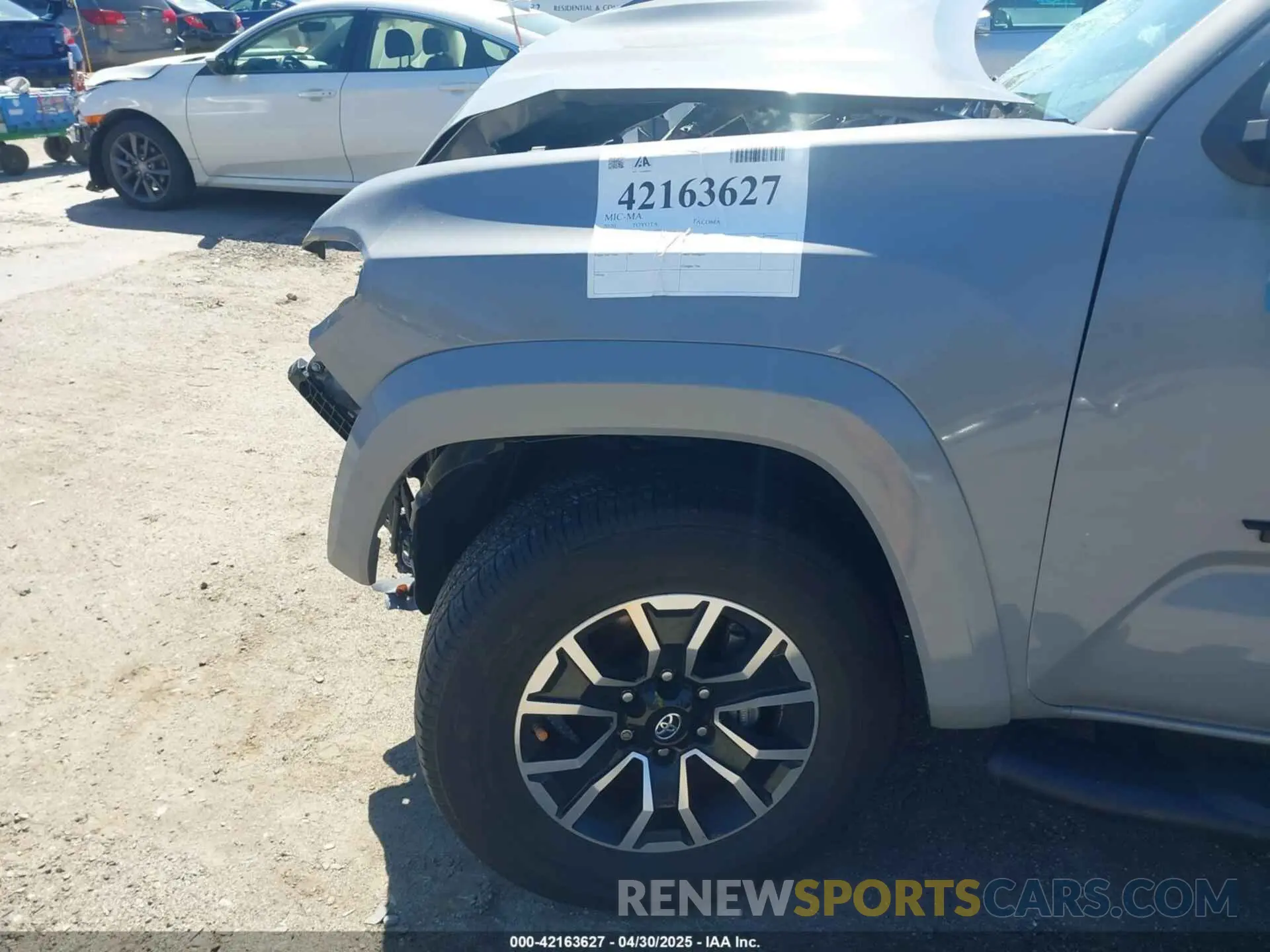 17 Photograph of a damaged car 3TMCZ5AN1LM353102 TOYOTA TACOMA 2020