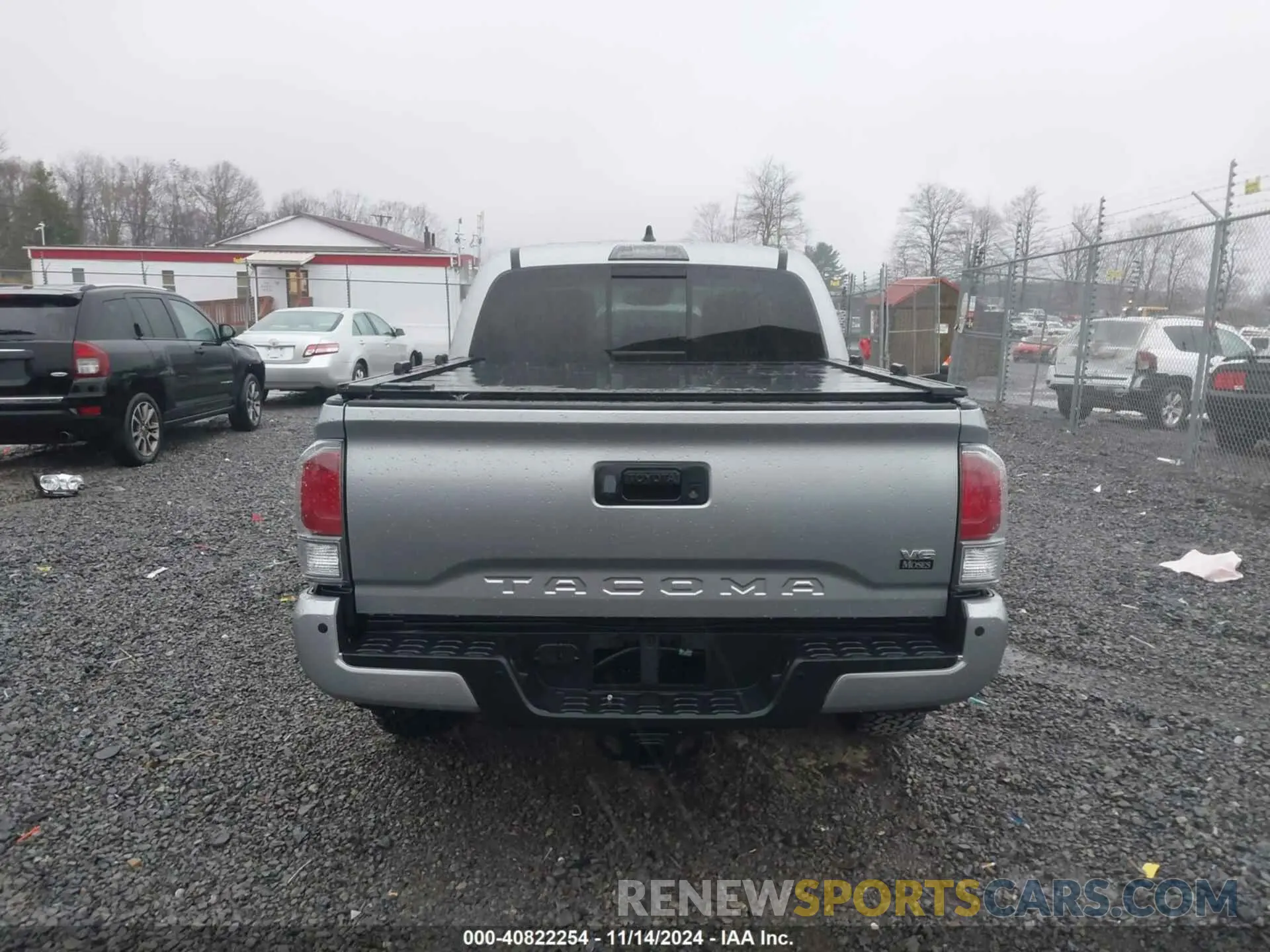 17 Photograph of a damaged car 3TMCZ5AN1LM360194 TOYOTA TACOMA 2020