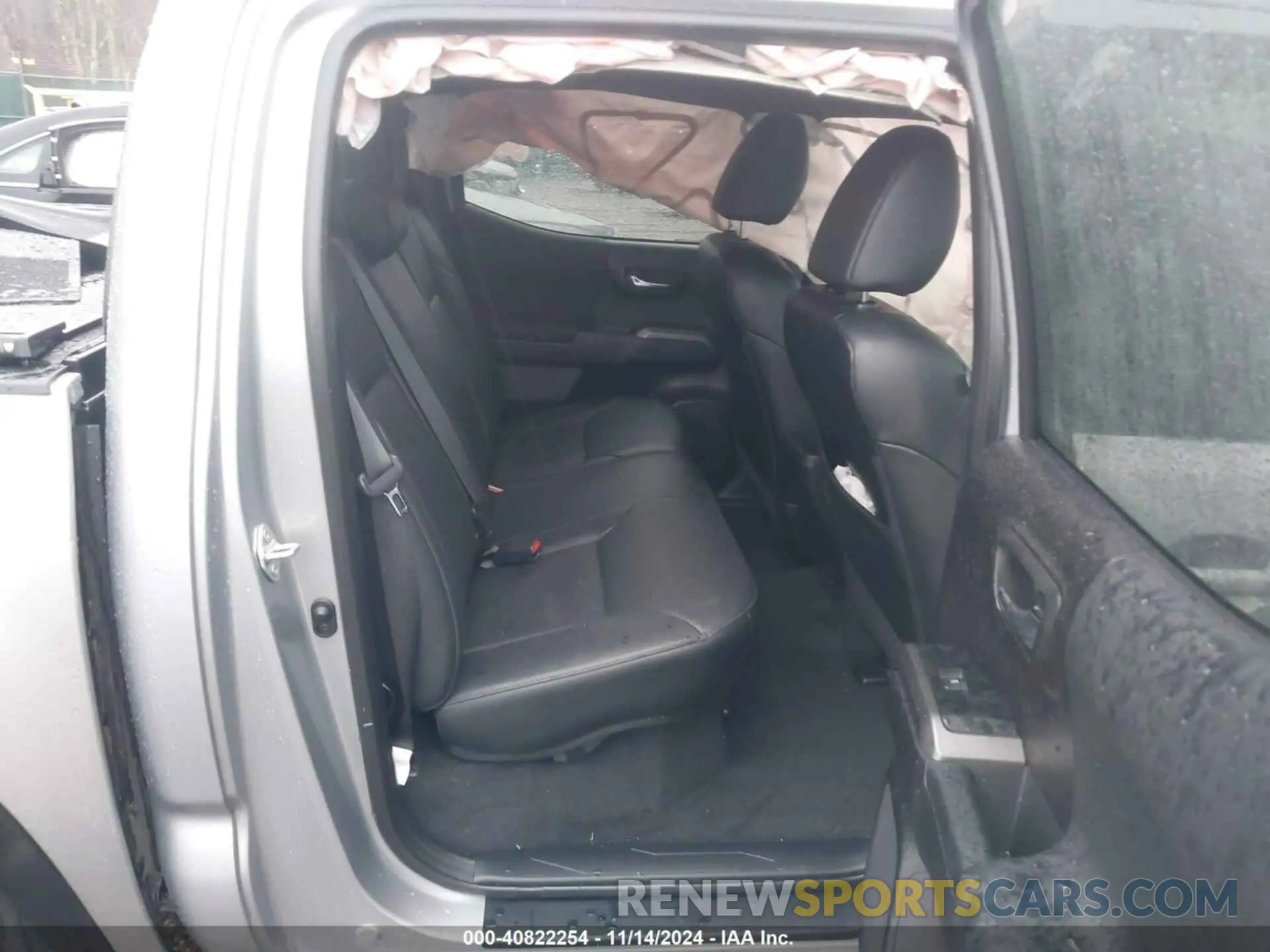 8 Photograph of a damaged car 3TMCZ5AN1LM360194 TOYOTA TACOMA 2020