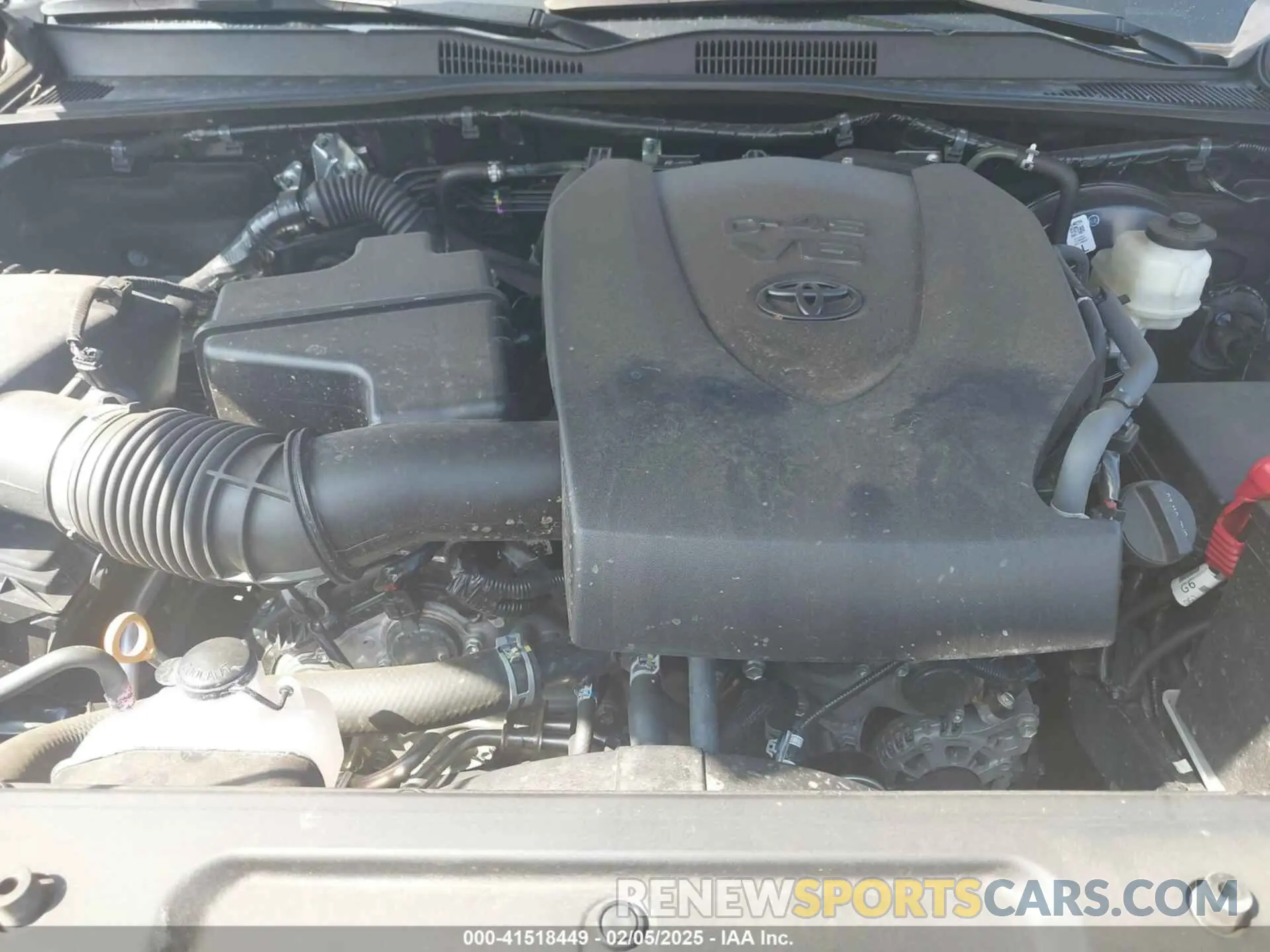 10 Photograph of a damaged car 3TMCZ5AN1LM360843 TOYOTA TACOMA 2020