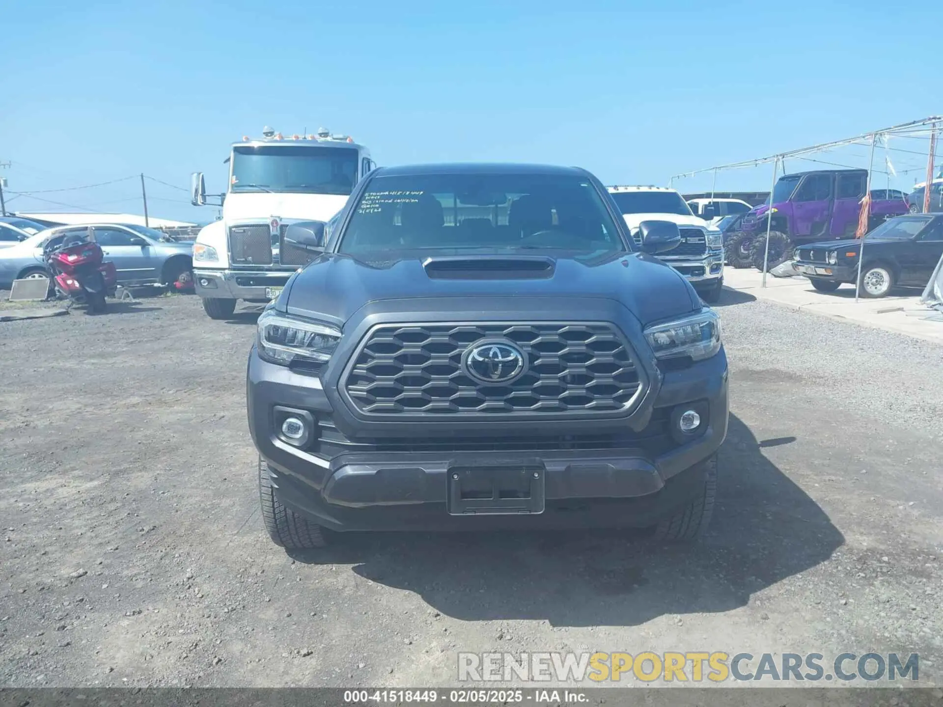 12 Photograph of a damaged car 3TMCZ5AN1LM360843 TOYOTA TACOMA 2020