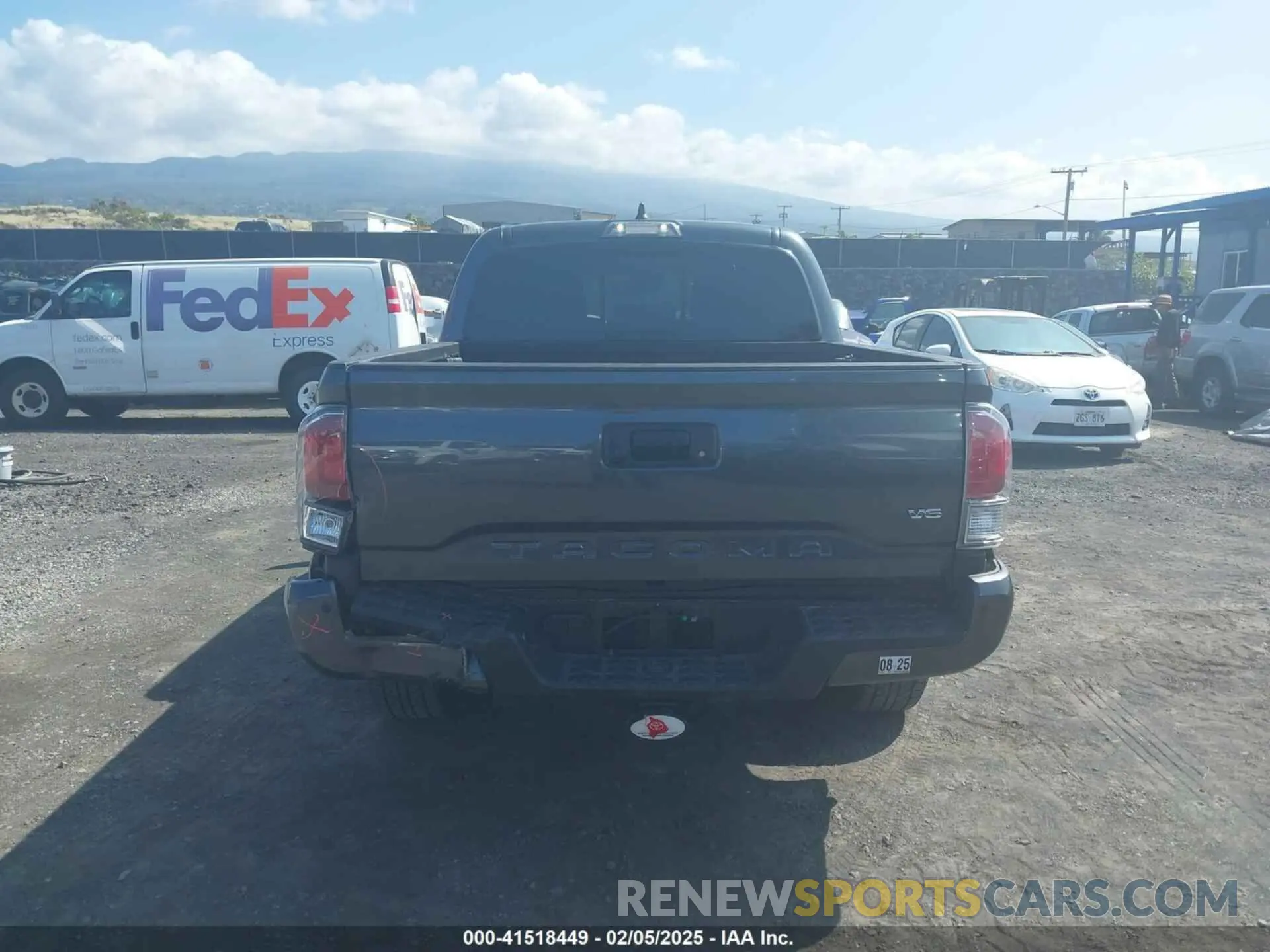 16 Photograph of a damaged car 3TMCZ5AN1LM360843 TOYOTA TACOMA 2020