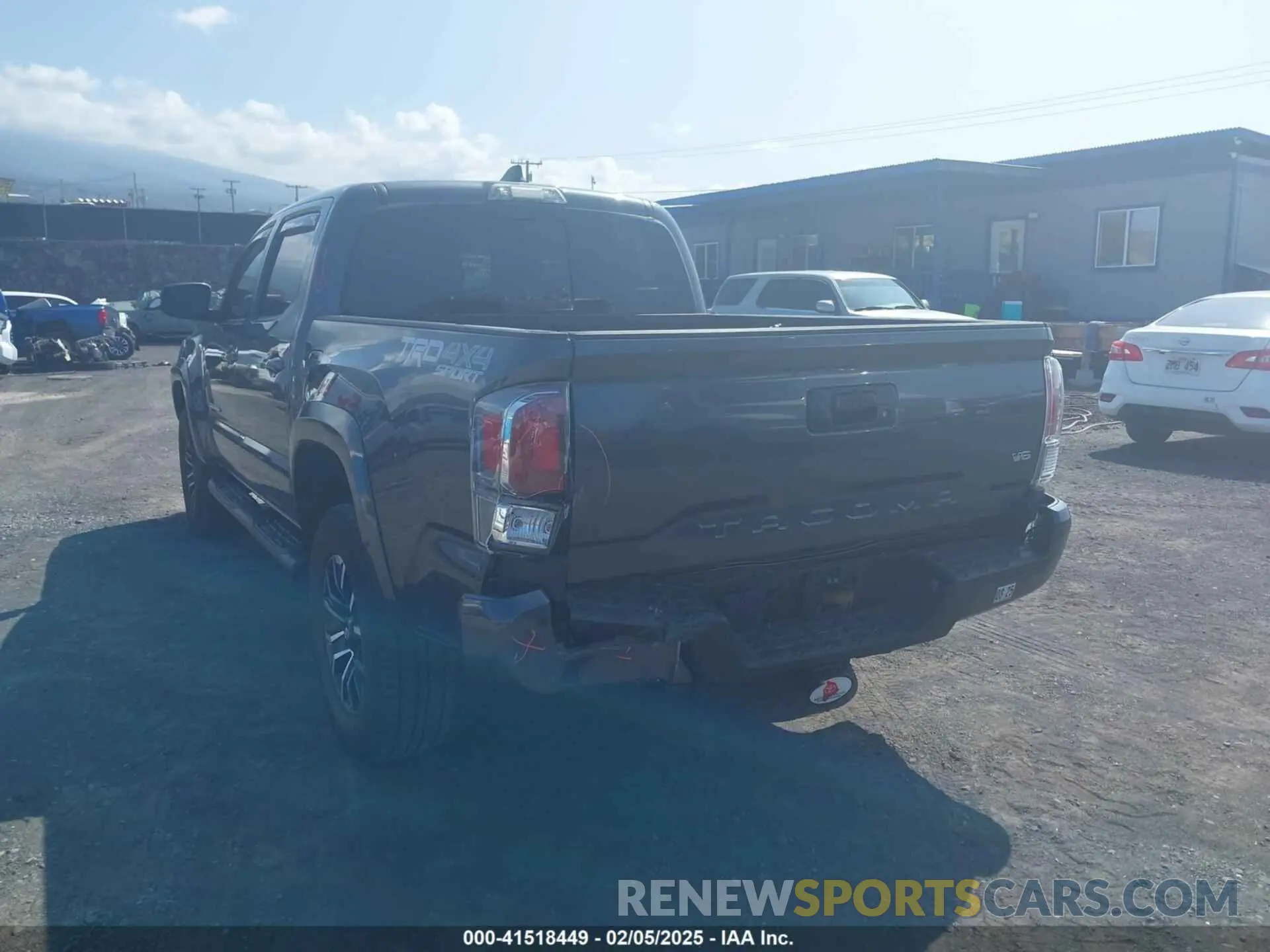 6 Photograph of a damaged car 3TMCZ5AN1LM360843 TOYOTA TACOMA 2020