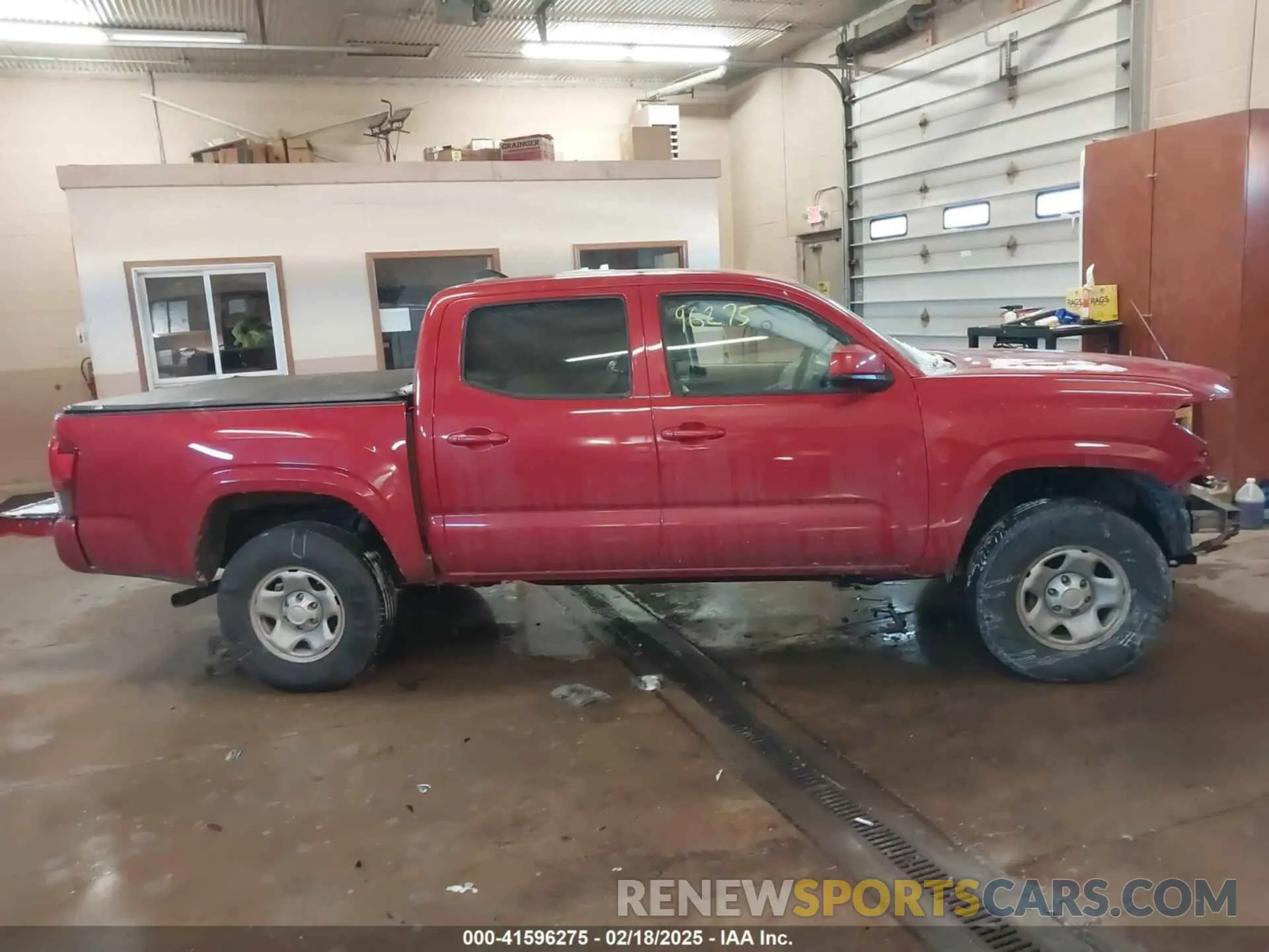 14 Photograph of a damaged car 3TMCZ5AN1LM362737 TOYOTA TACOMA 2020