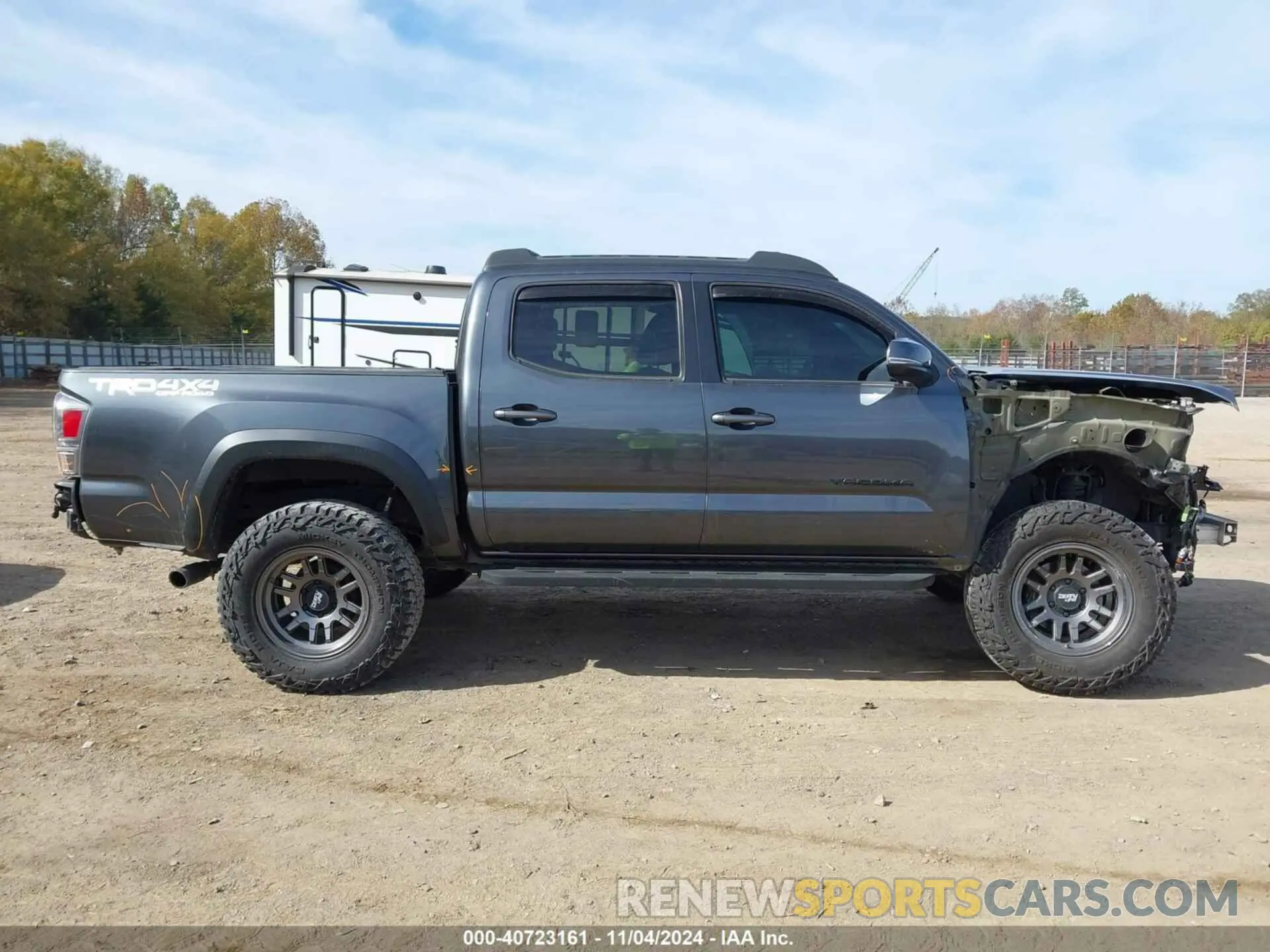 13 Photograph of a damaged car 3TMCZ5AN1LM365475 TOYOTA TACOMA 2020