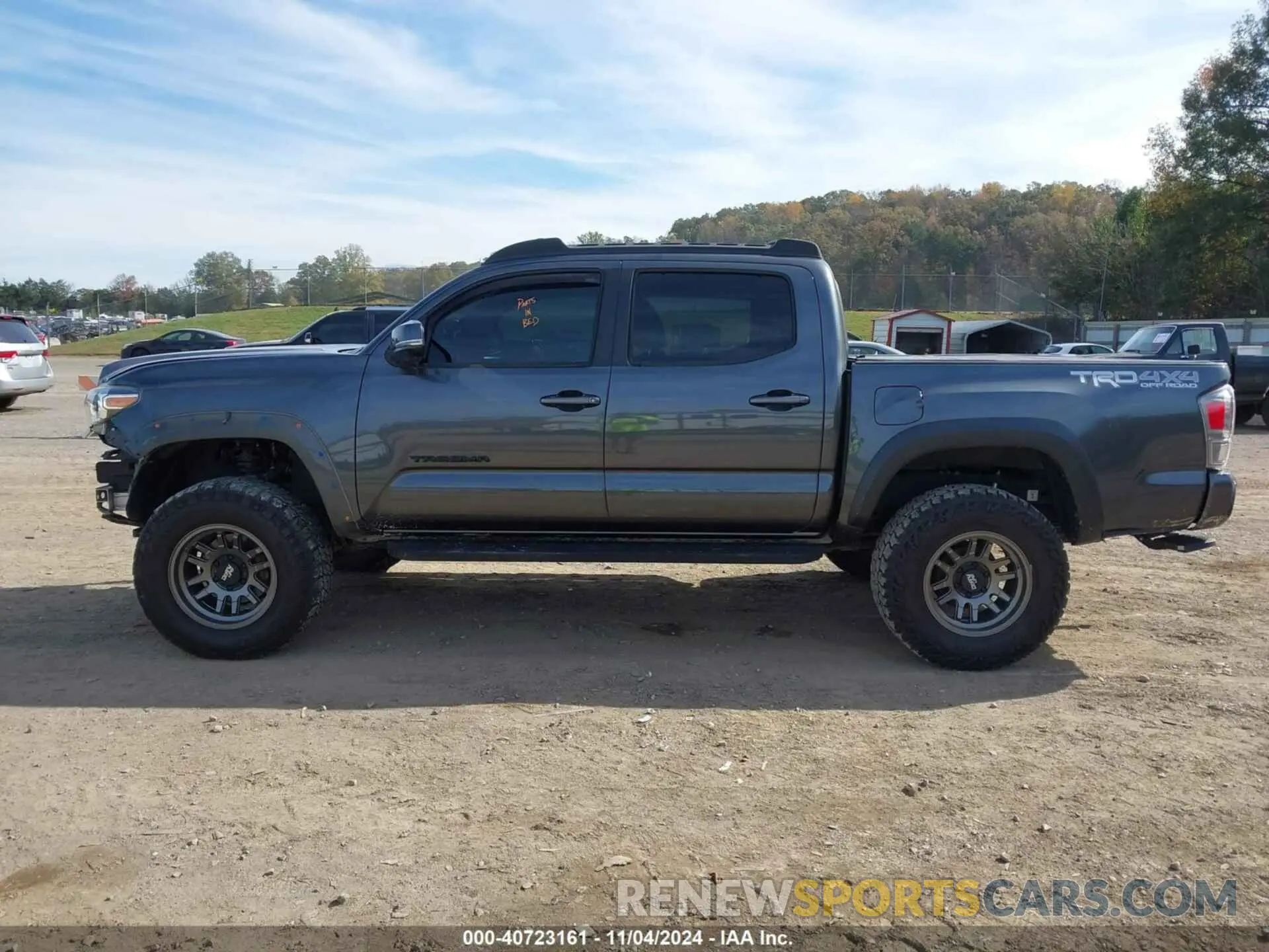 14 Photograph of a damaged car 3TMCZ5AN1LM365475 TOYOTA TACOMA 2020