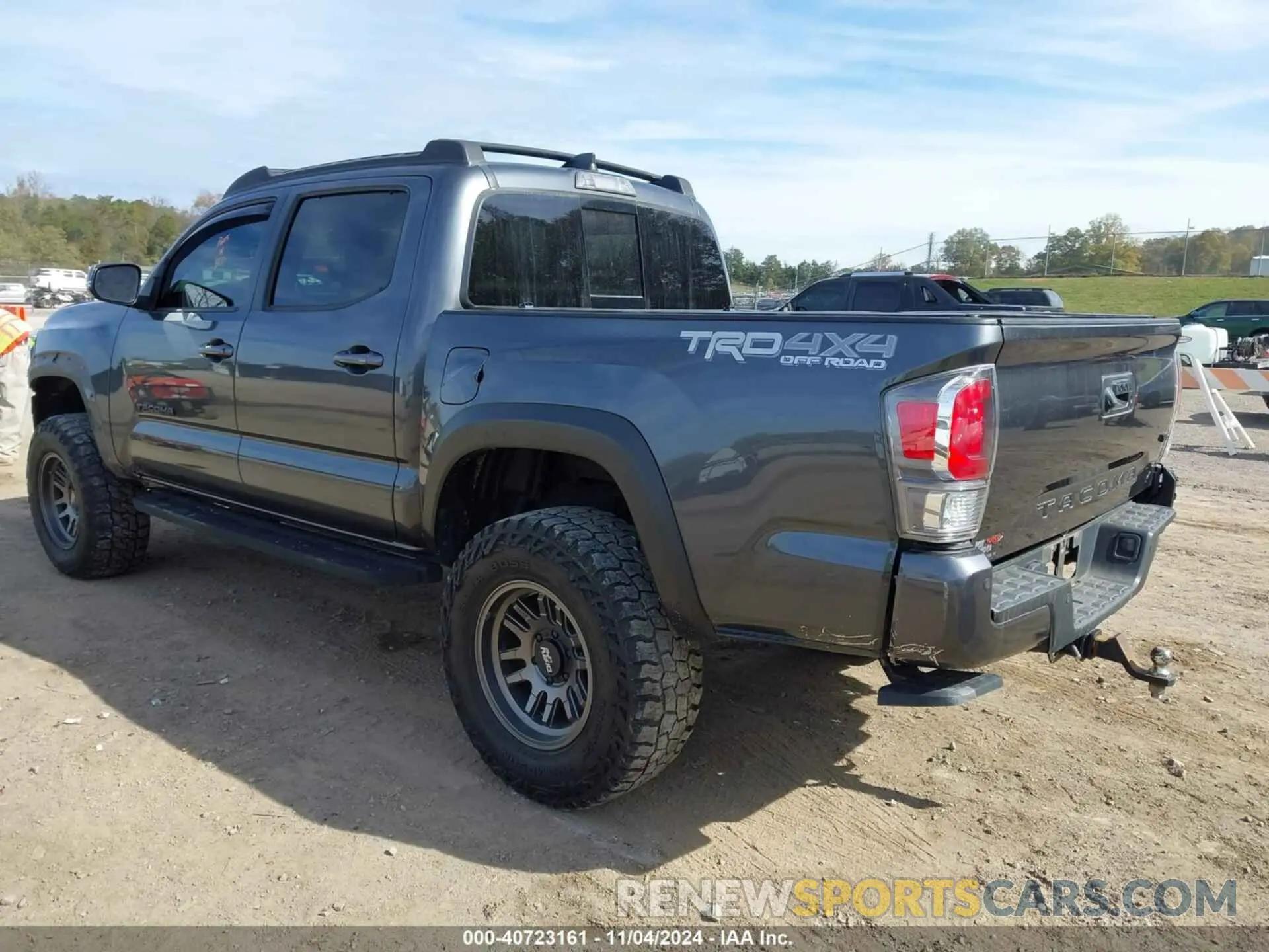 3 Photograph of a damaged car 3TMCZ5AN1LM365475 TOYOTA TACOMA 2020