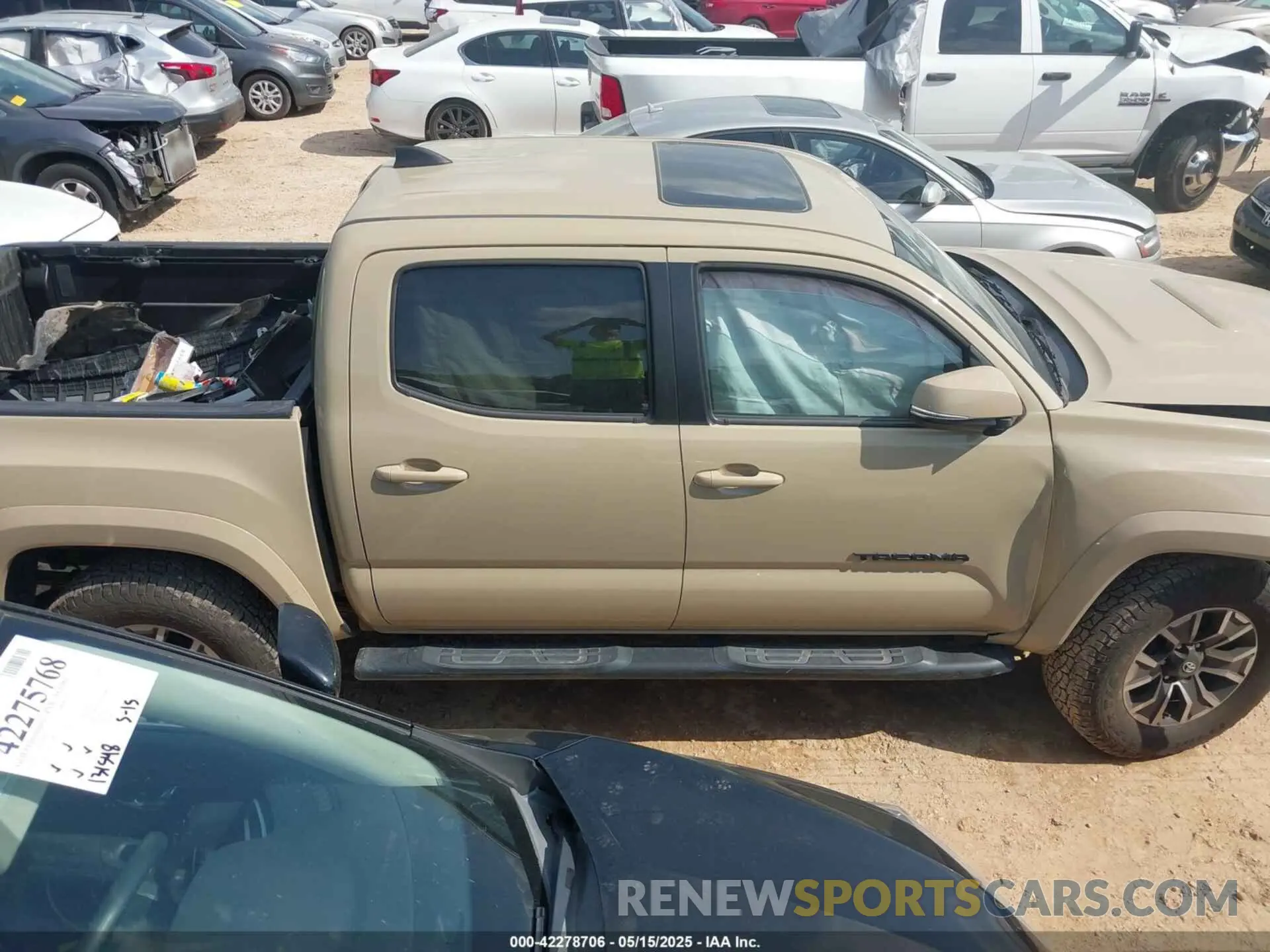 13 Photograph of a damaged car 3TMCZ5AN2LM329438 TOYOTA TACOMA 2020
