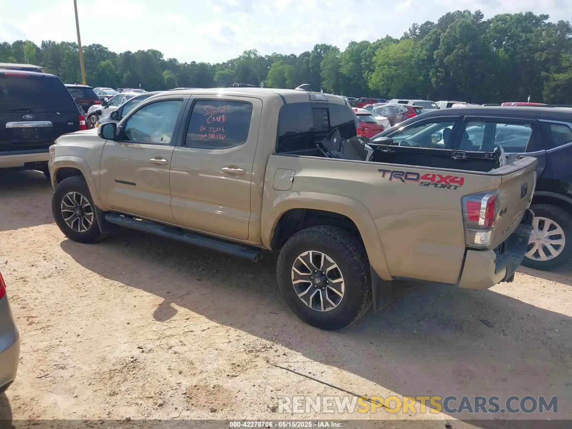 3 Photograph of a damaged car 3TMCZ5AN2LM329438 TOYOTA TACOMA 2020