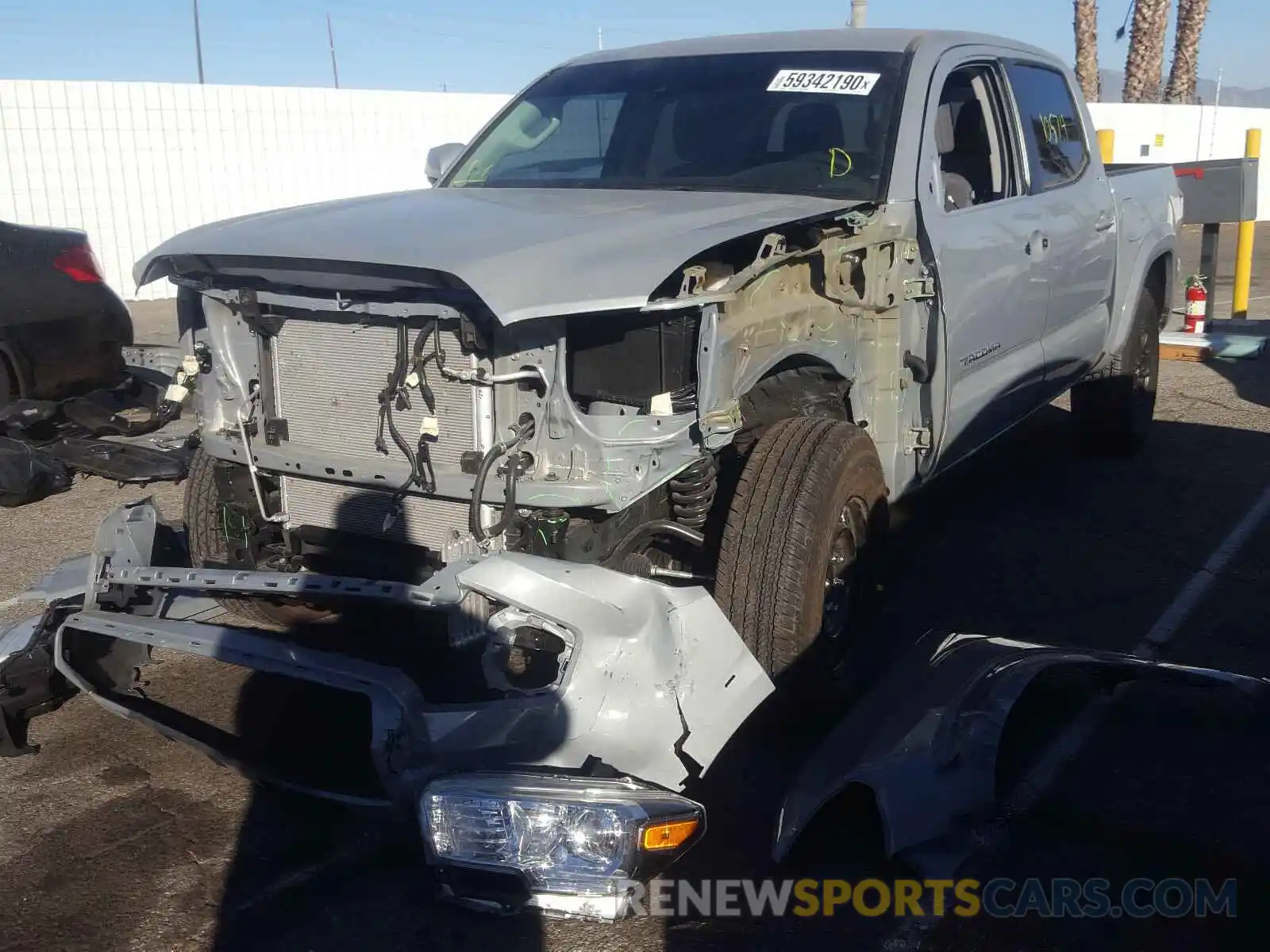 2 Photograph of a damaged car 3TMCZ5AN2LM336759 TOYOTA TACOMA 2020