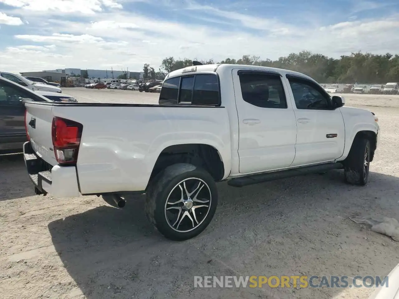 3 Photograph of a damaged car 3TMCZ5AN2LM340102 TOYOTA TACOMA 2020