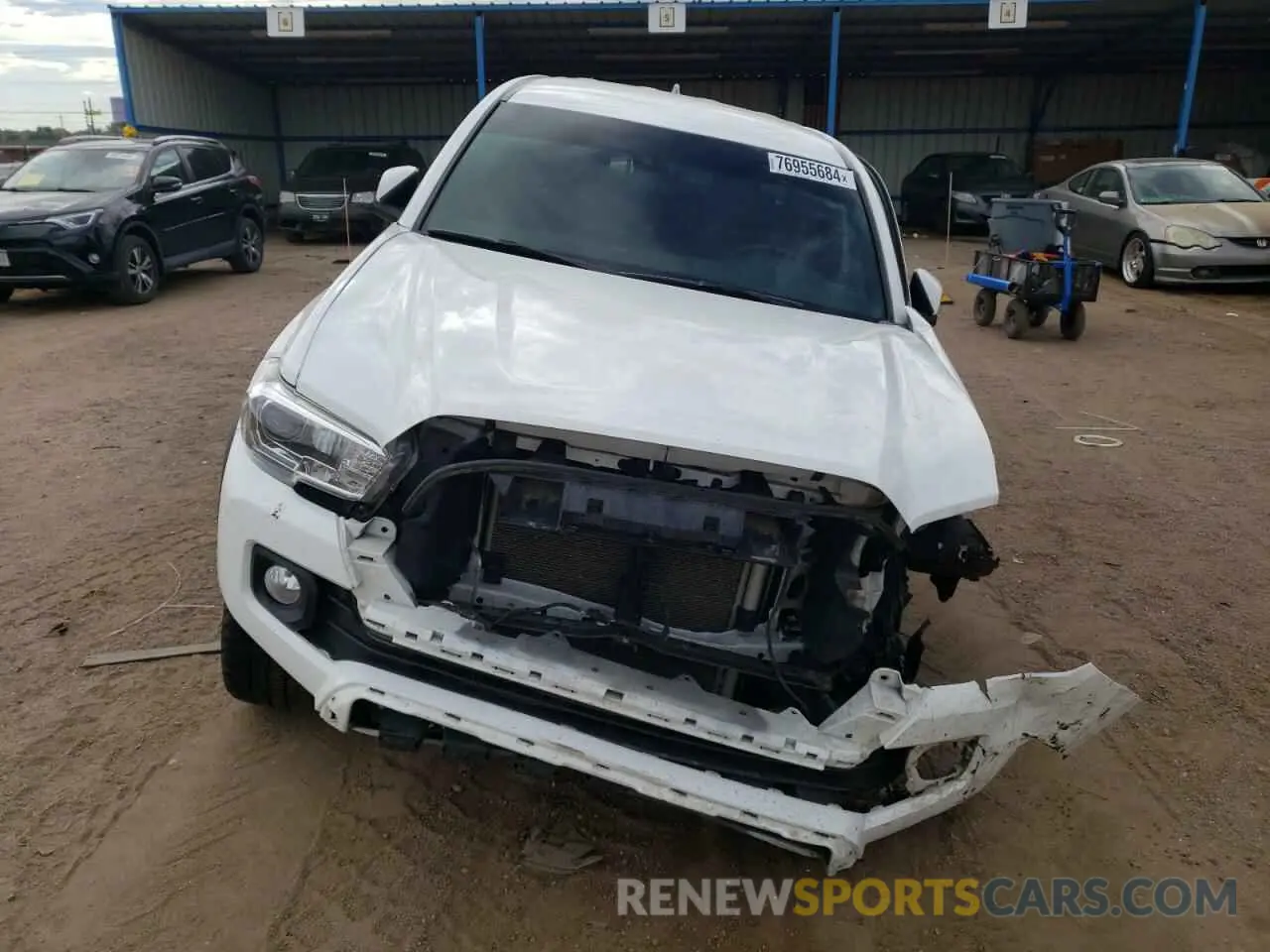 5 Photograph of a damaged car 3TMCZ5AN2LM348507 TOYOTA TACOMA 2020