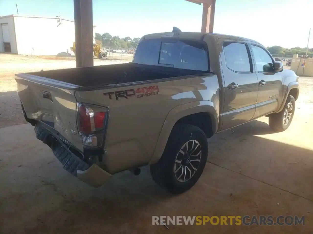 4 Photograph of a damaged car 3TMCZ5AN2LM354677 TOYOTA TACOMA 2020