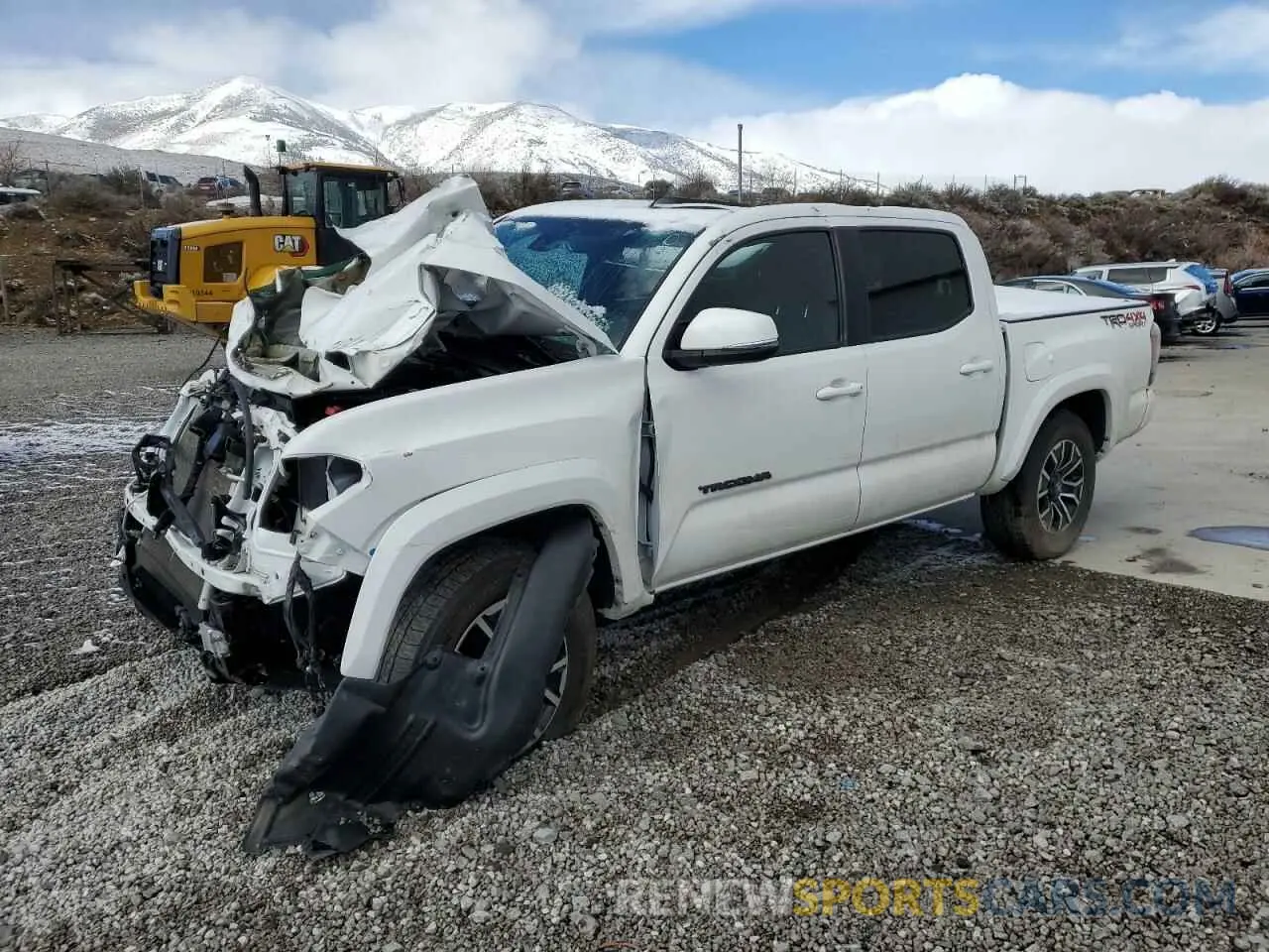1 Photograph of a damaged car 3TMCZ5AN2LM365226 TOYOTA TACOMA 2020