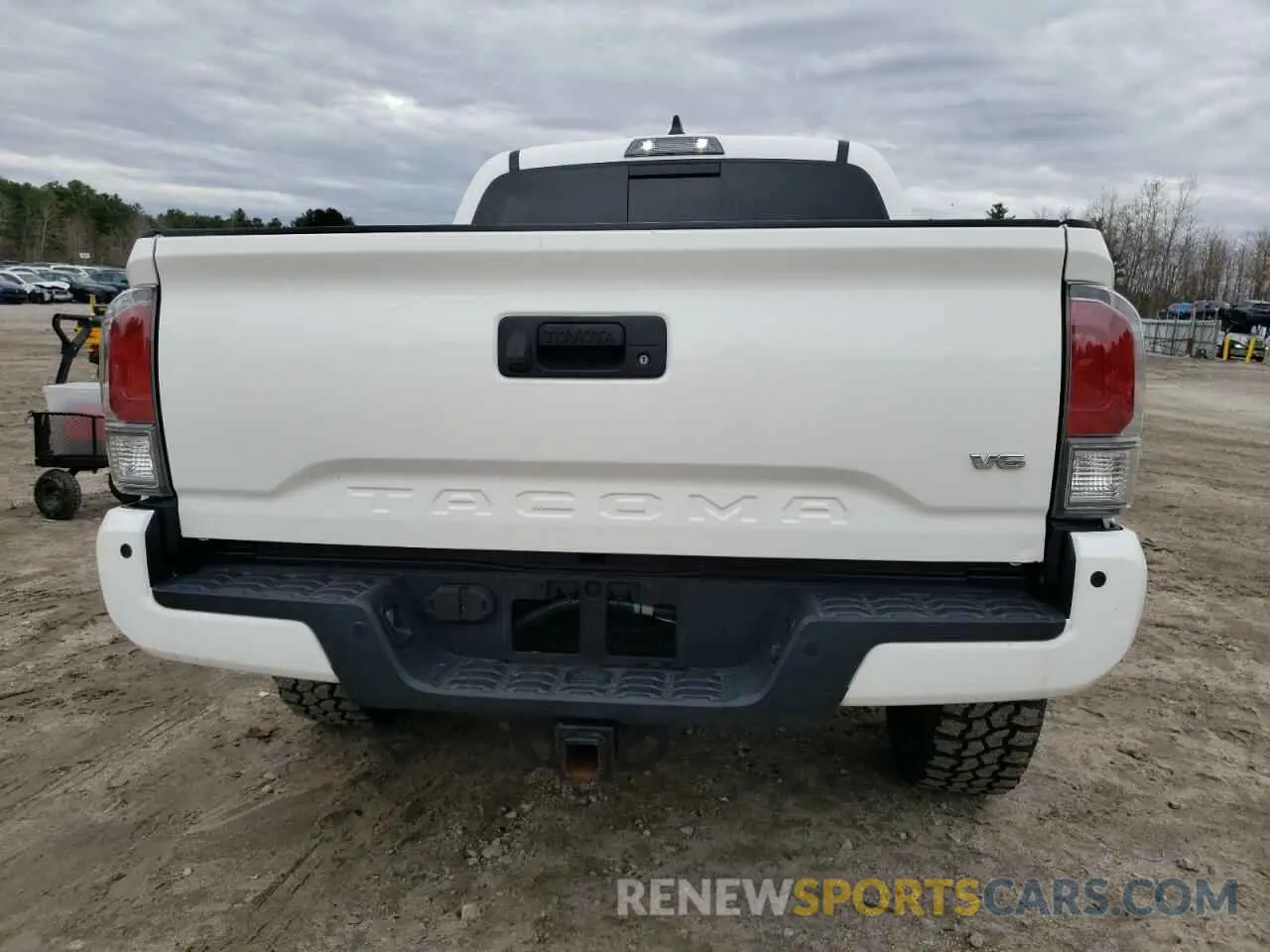 6 Photograph of a damaged car 3TMCZ5AN2LM366490 TOYOTA TACOMA 2020