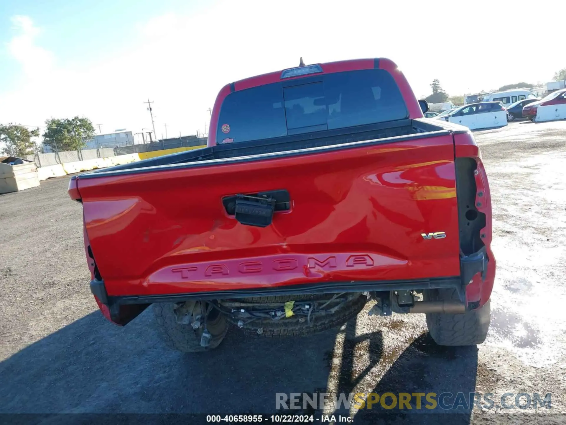 17 Photograph of a damaged car 3TMCZ5AN3LM312339 TOYOTA TACOMA 2020