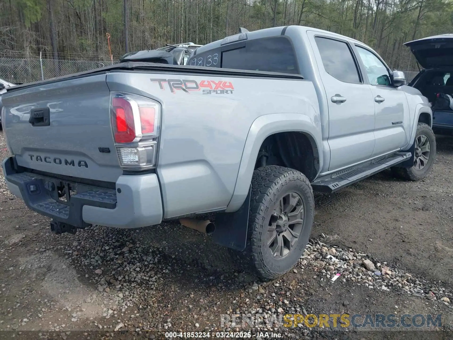 4 Photograph of a damaged car 3TMCZ5AN3LM318125 TOYOTA TACOMA 2020