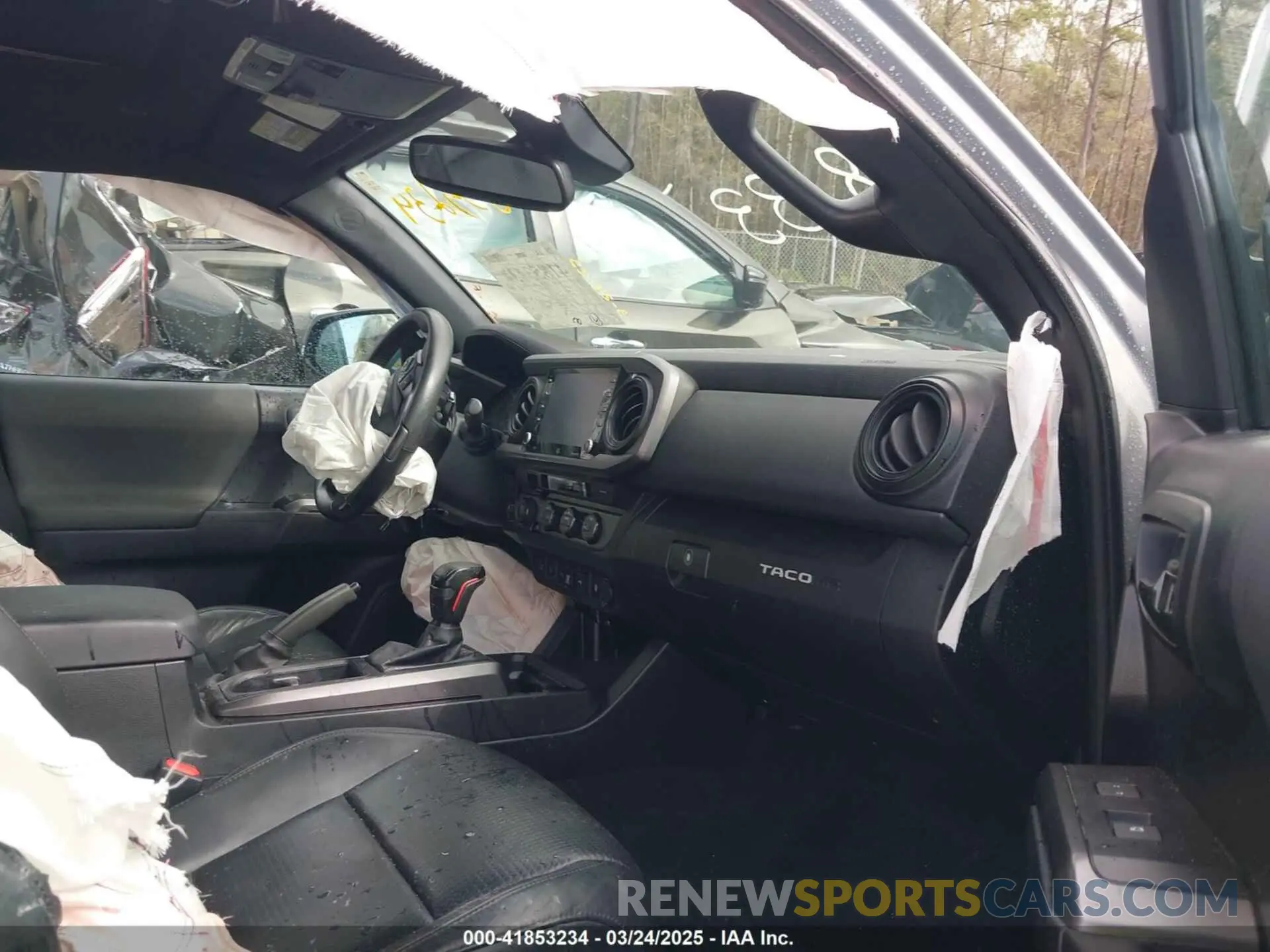 5 Photograph of a damaged car 3TMCZ5AN3LM318125 TOYOTA TACOMA 2020