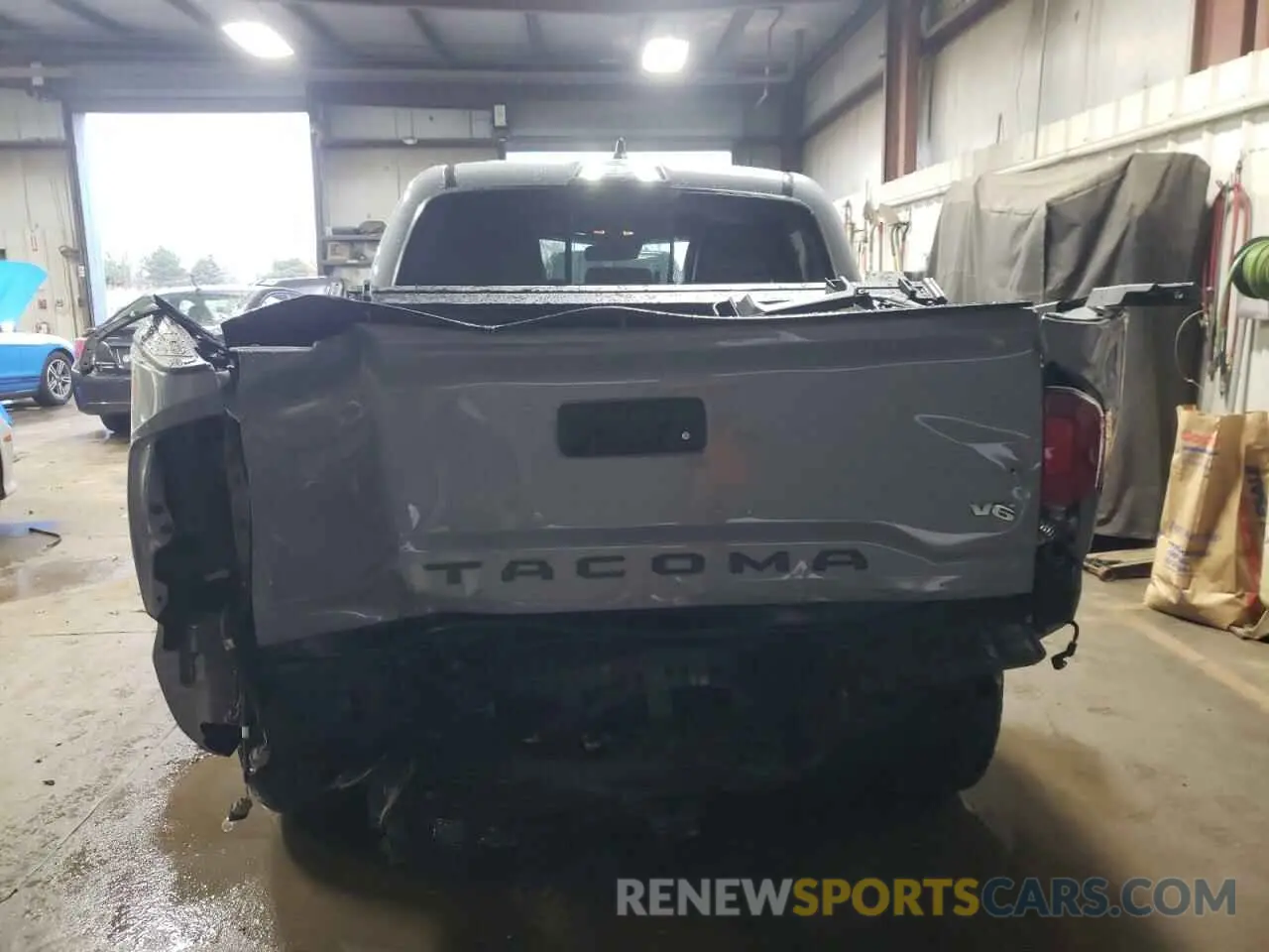 6 Photograph of a damaged car 3TMCZ5AN3LM319503 TOYOTA TACOMA 2020