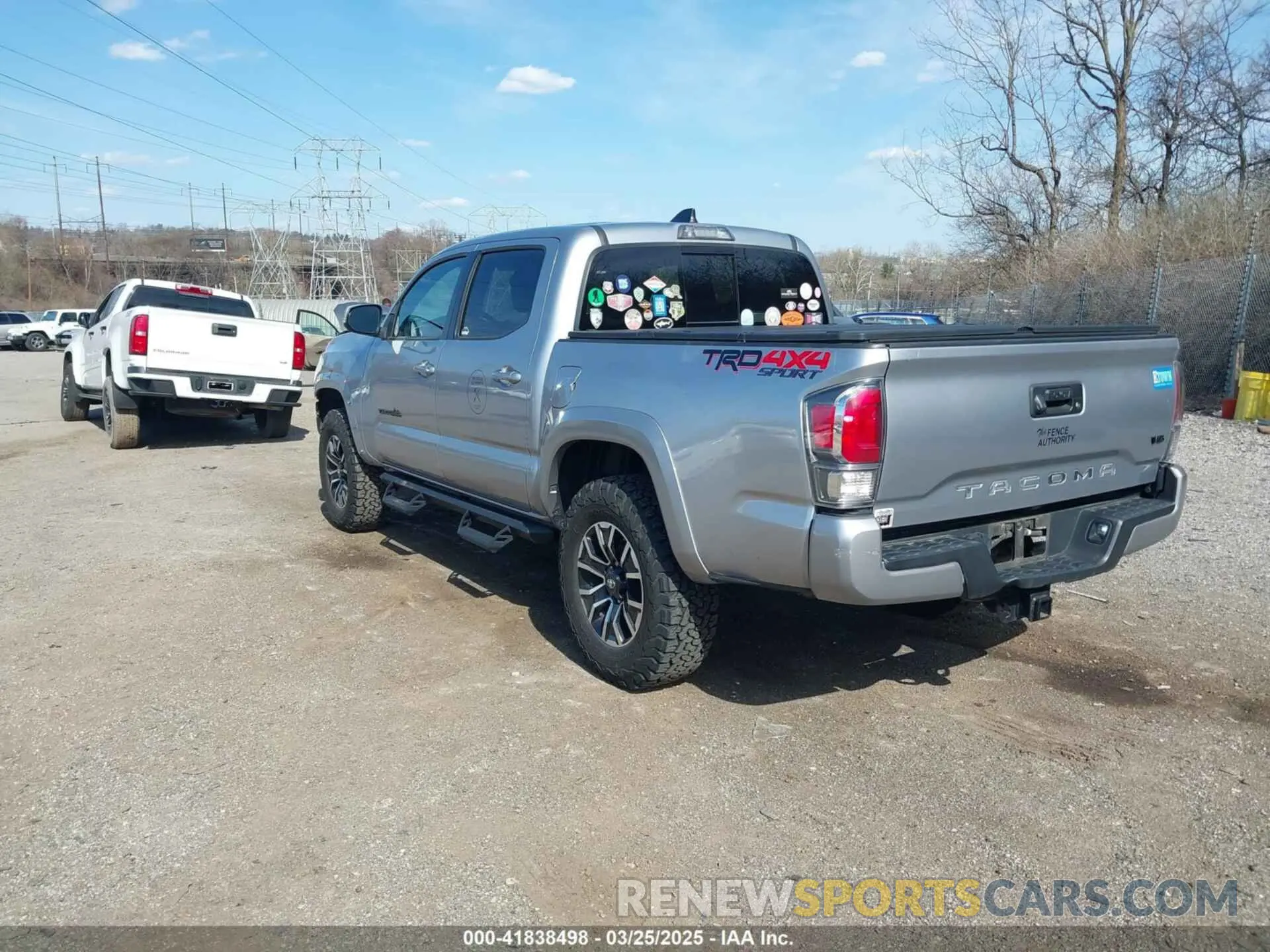 3 Photograph of a damaged car 3TMCZ5AN3LM320411 TOYOTA TACOMA 2020