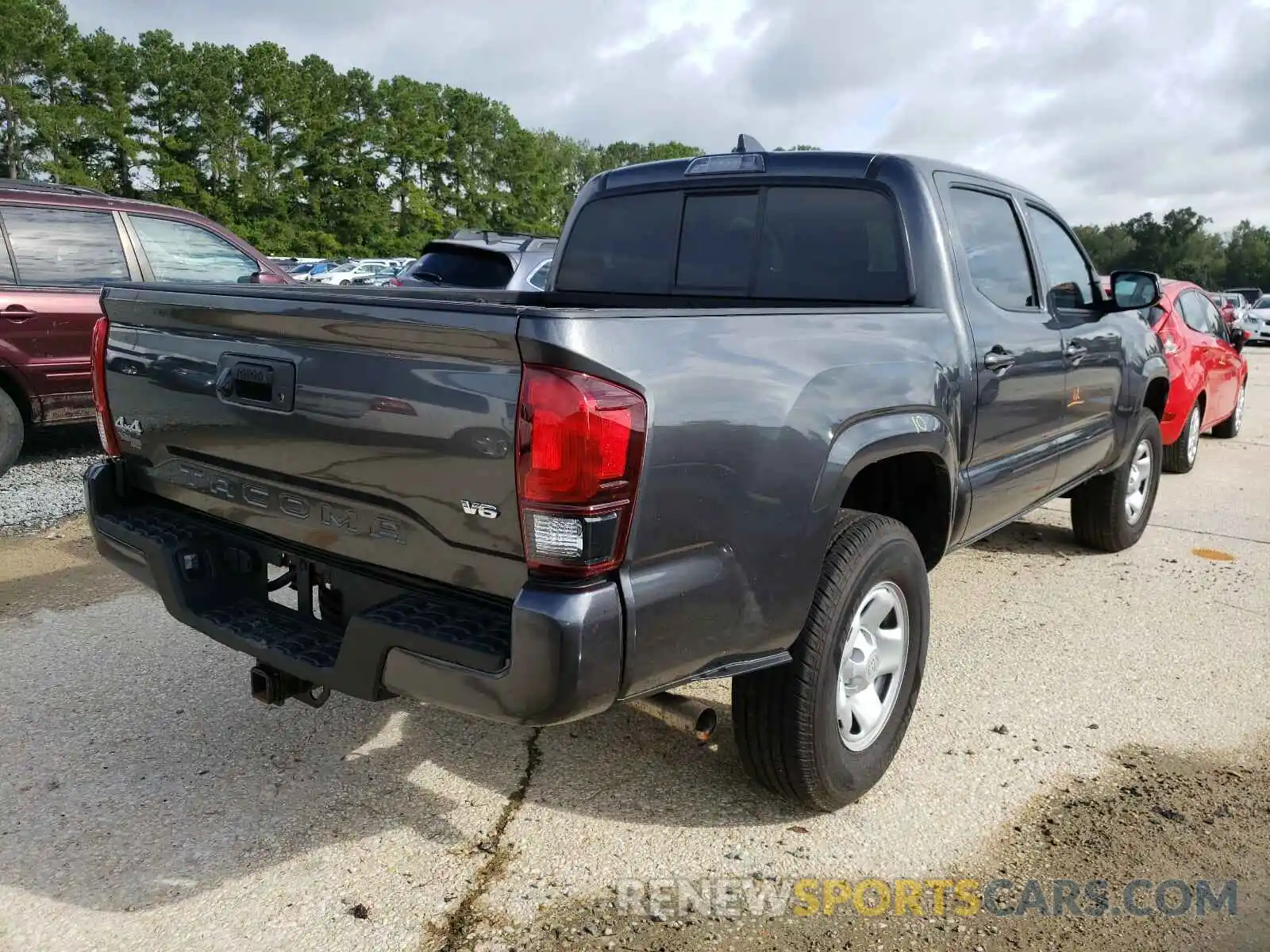 4 Photograph of a damaged car 3TMCZ5AN3LM325687 TOYOTA TACOMA 2020