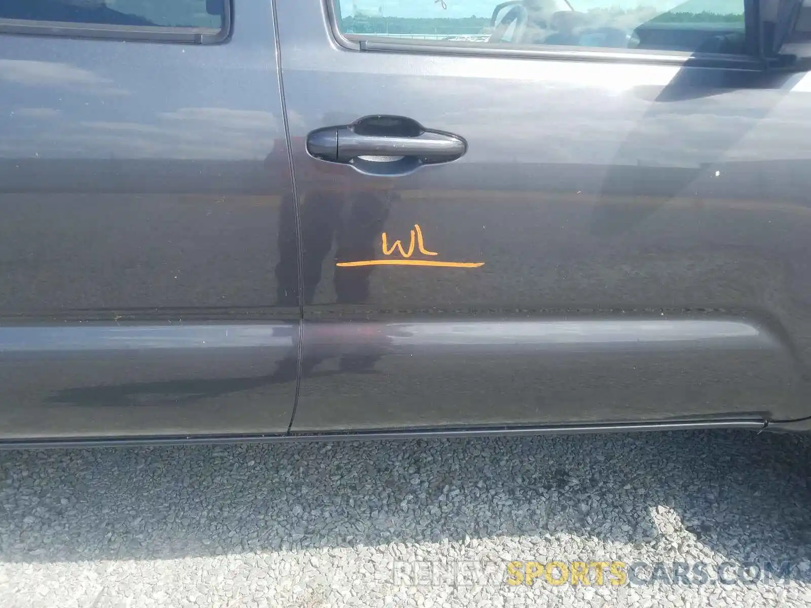 9 Photograph of a damaged car 3TMCZ5AN3LM325687 TOYOTA TACOMA 2020