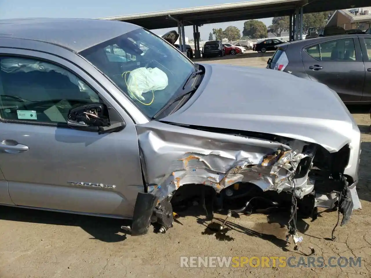 9 Photograph of a damaged car 3TMCZ5AN3LM332252 TOYOTA TACOMA 2020