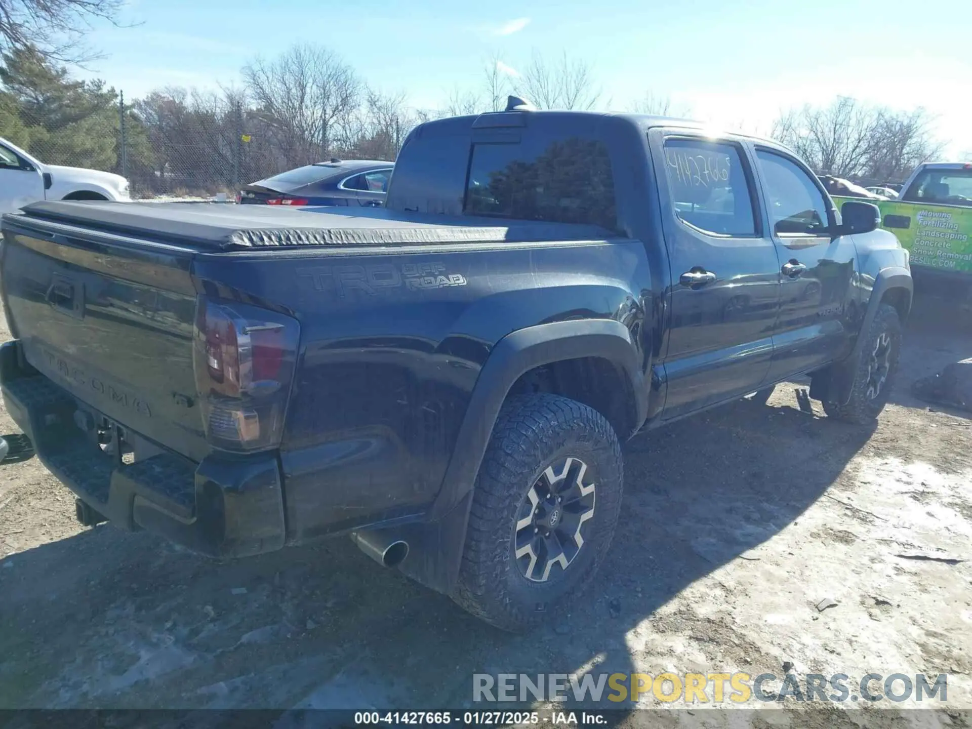 4 Photograph of a damaged car 3TMCZ5AN3LM337337 TOYOTA TACOMA 2020