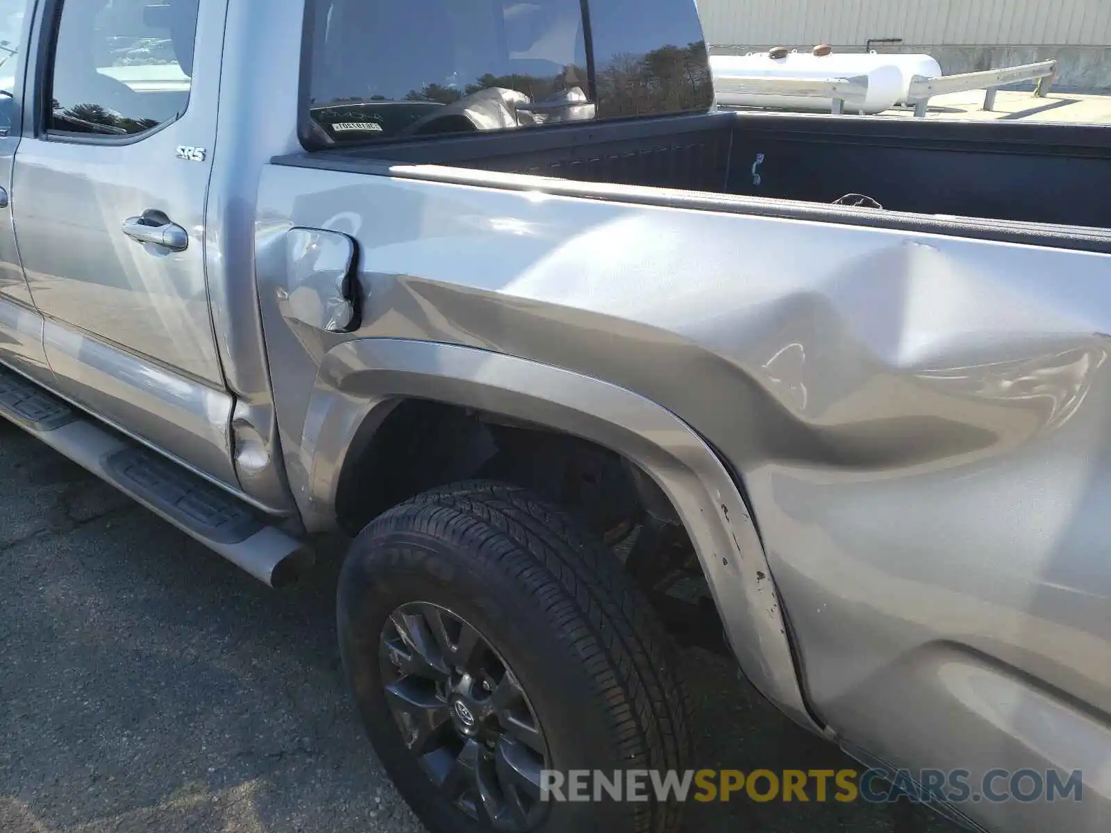 9 Photograph of a damaged car 3TMCZ5AN3LM339458 TOYOTA TACOMA 2020