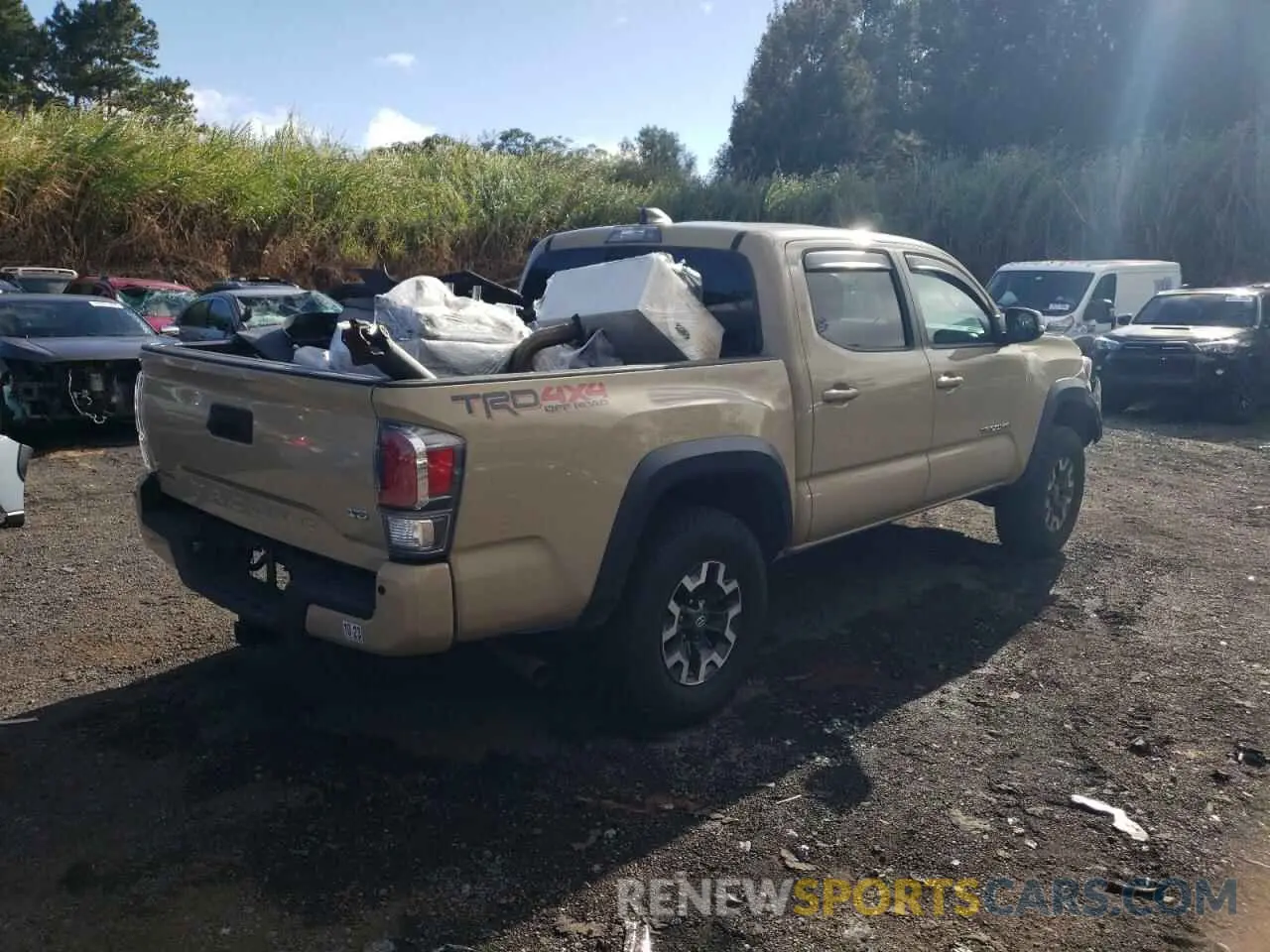 3 Photograph of a damaged car 3TMCZ5AN3LM350900 TOYOTA TACOMA 2020