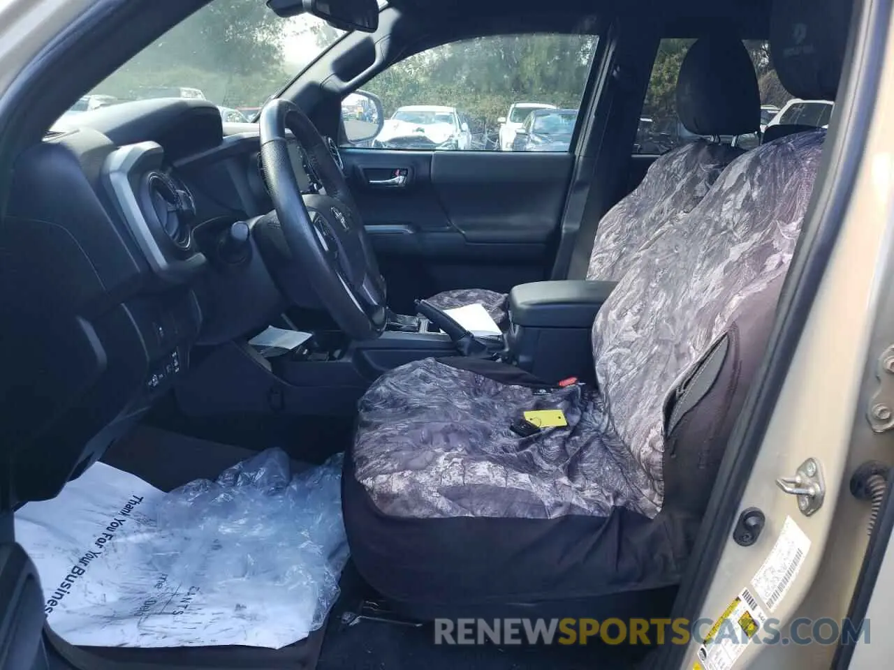 7 Photograph of a damaged car 3TMCZ5AN3LM350900 TOYOTA TACOMA 2020