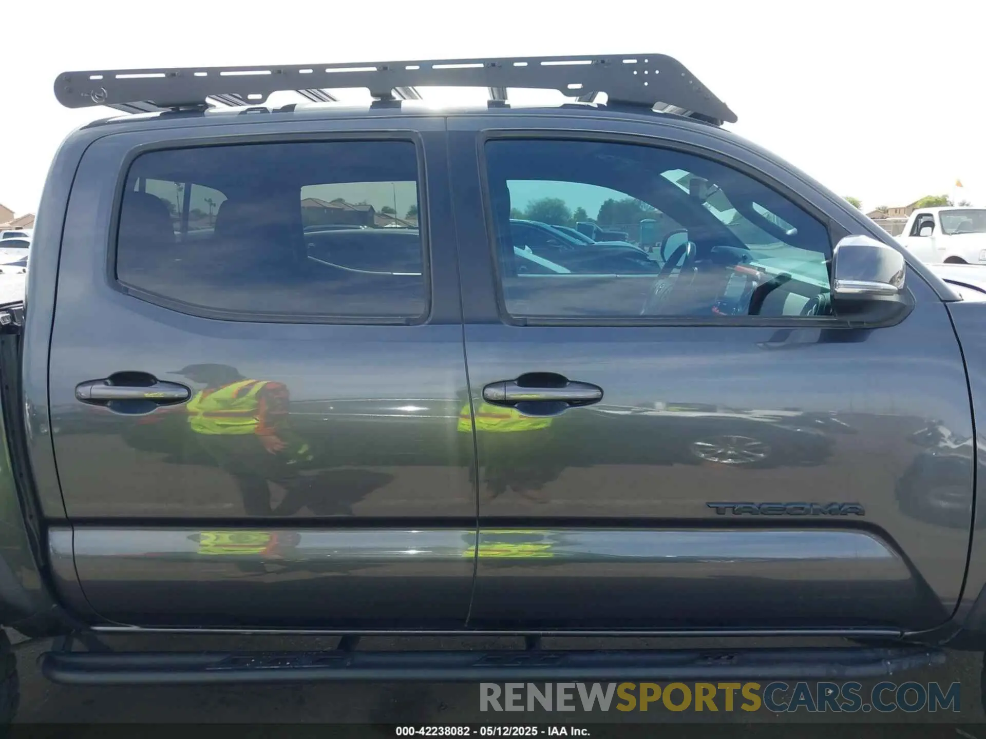 13 Photograph of a damaged car 3TMCZ5AN3LM357510 TOYOTA TACOMA 2020