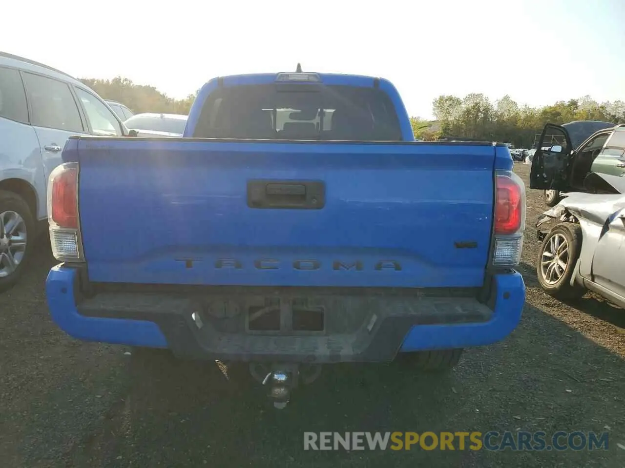 6 Photograph of a damaged car 3TMCZ5AN4LM295969 TOYOTA TACOMA 2020