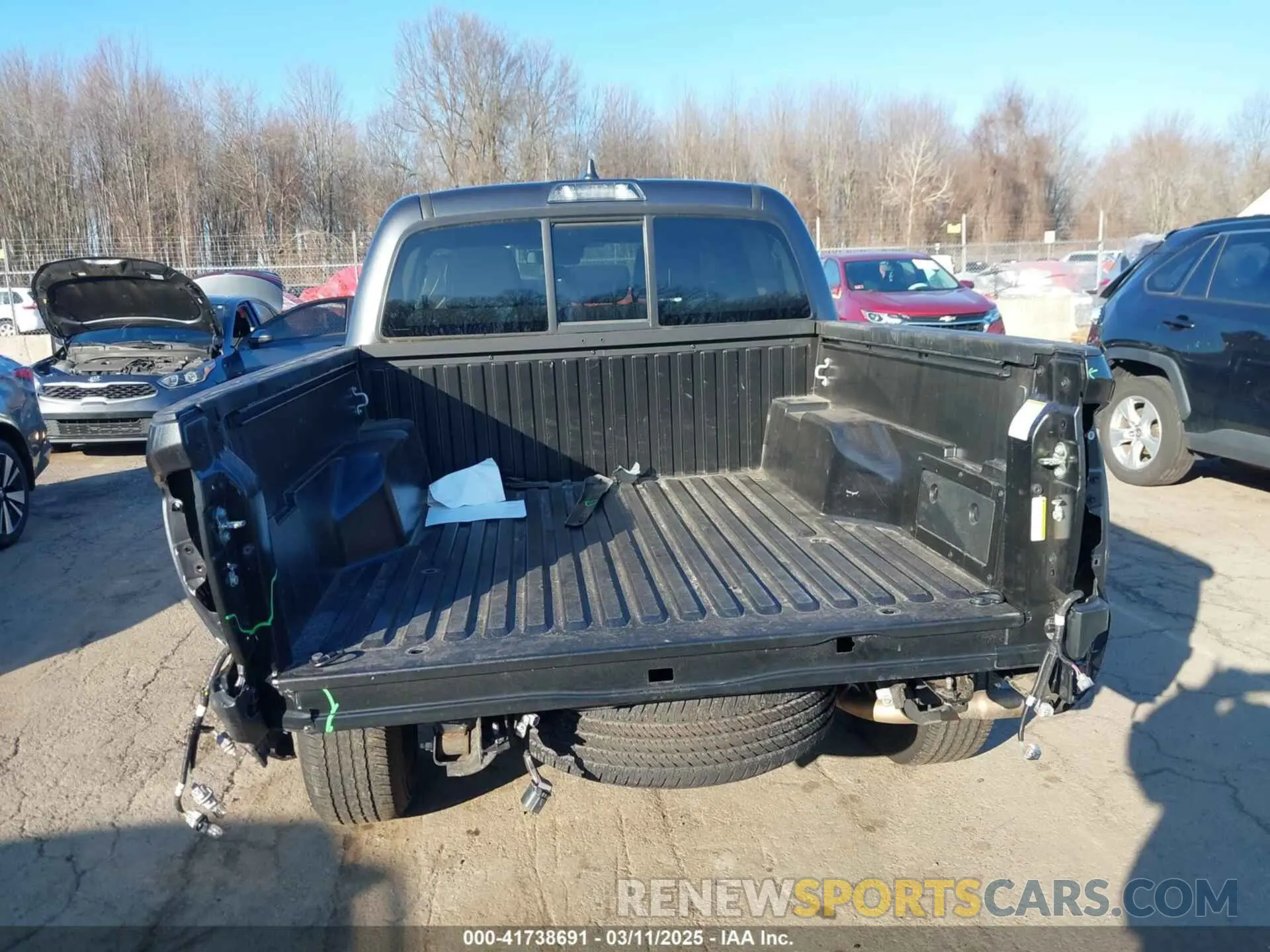16 Photograph of a damaged car 3TMCZ5AN4LM307814 TOYOTA TACOMA 2020