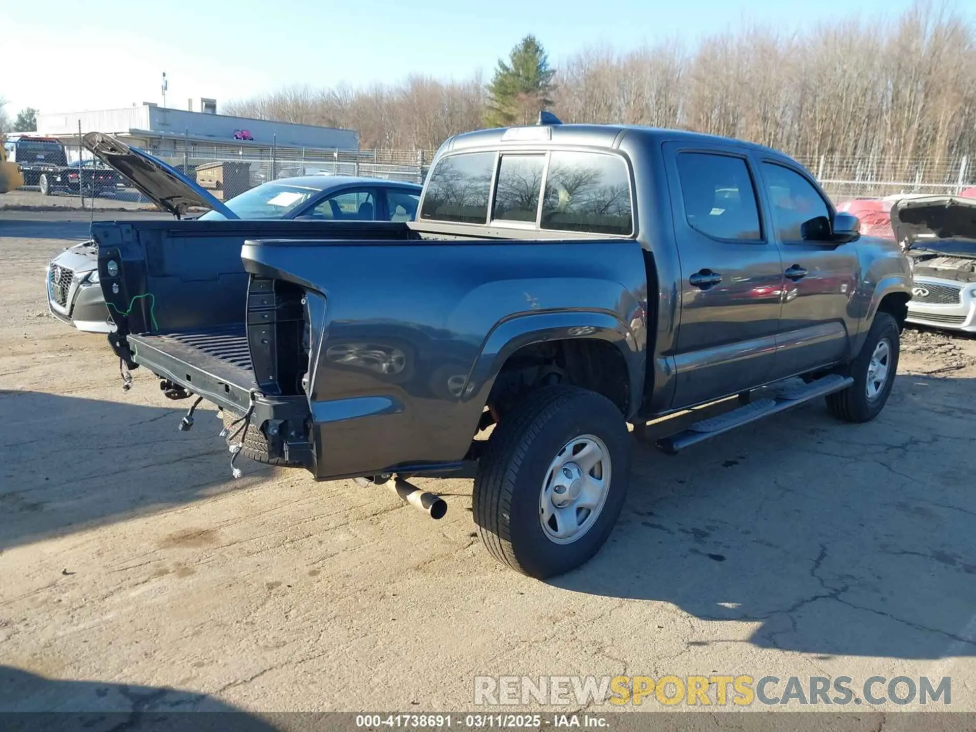 4 Photograph of a damaged car 3TMCZ5AN4LM307814 TOYOTA TACOMA 2020