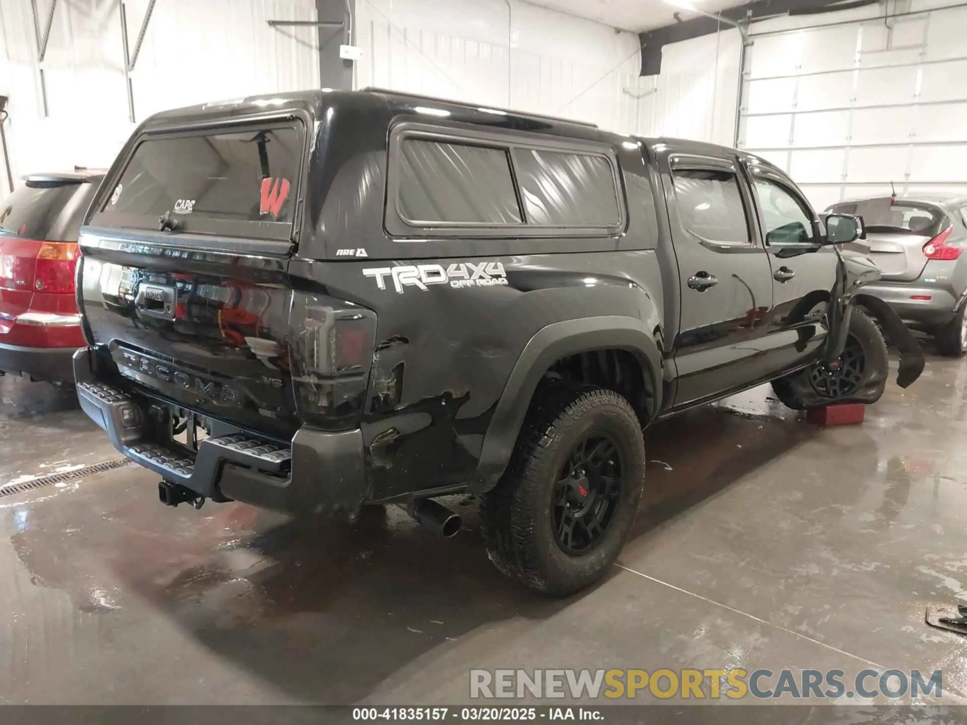 4 Photograph of a damaged car 3TMCZ5AN4LM338884 TOYOTA TACOMA 2020
